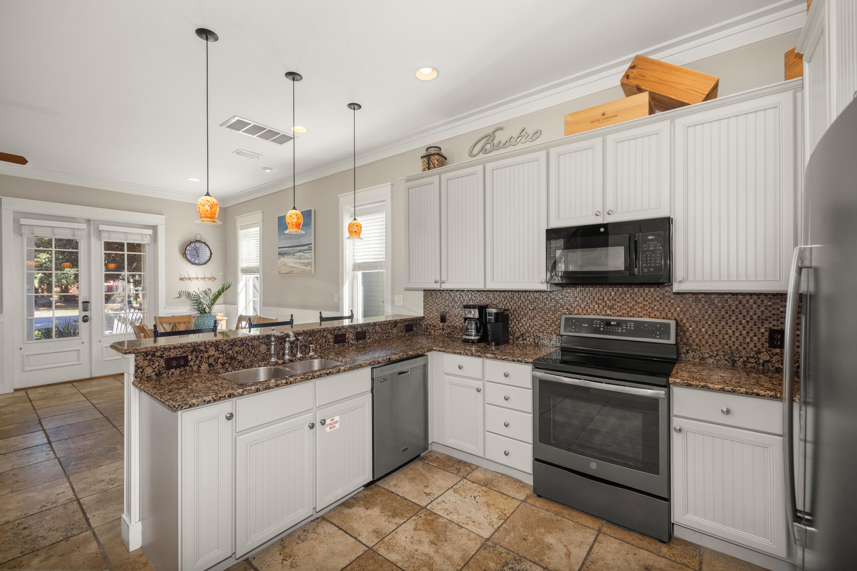 BUNGALOS AT SANDESTIN - Residential
