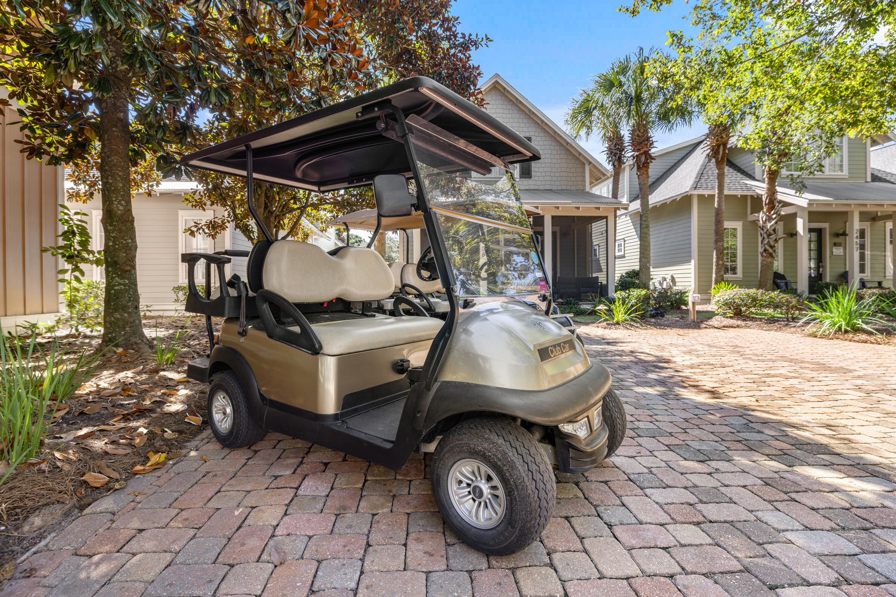 BUNGALOS AT SANDESTIN - Residential