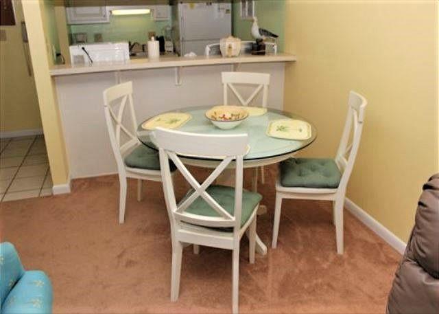 HOLIDAY SURF & RACQUET CLUB - Residential