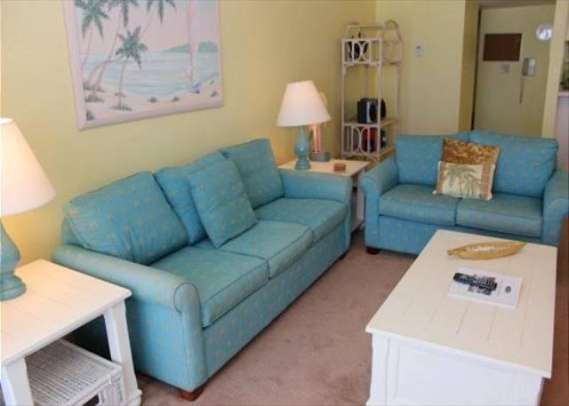 HOLIDAY SURF & RACQUET CLUB - Residential