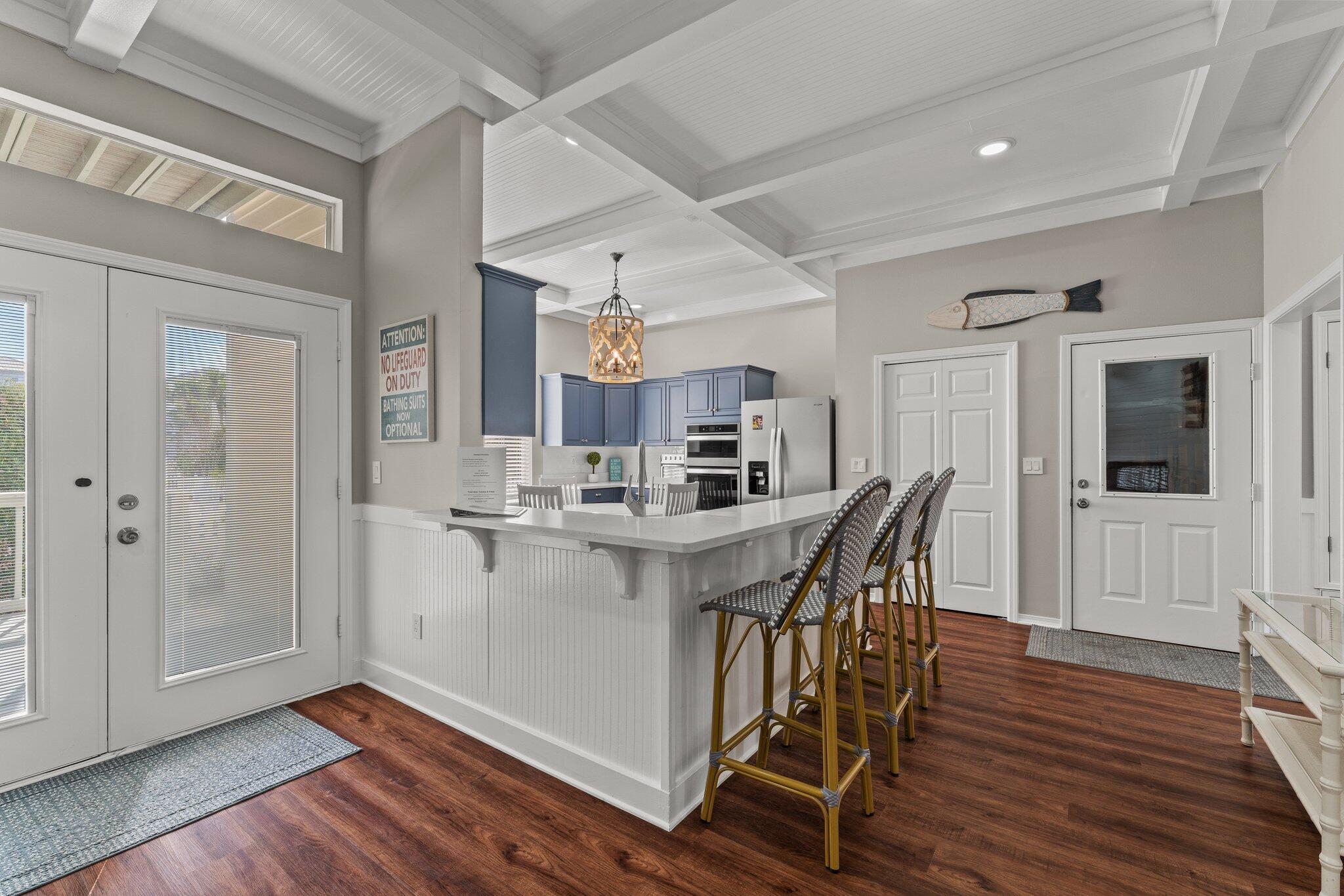 CRYSTAL SHORES - Residential