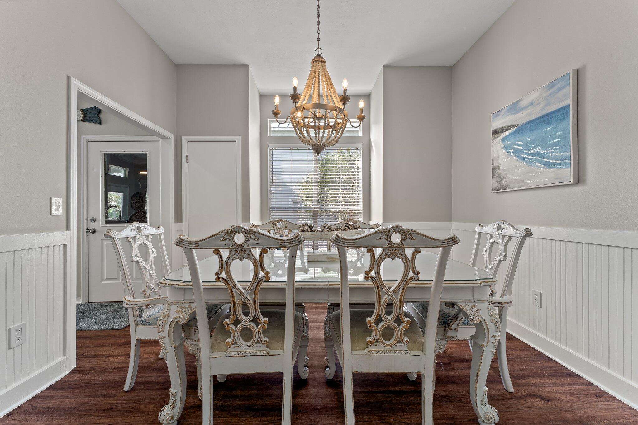 CRYSTAL SHORES - Residential