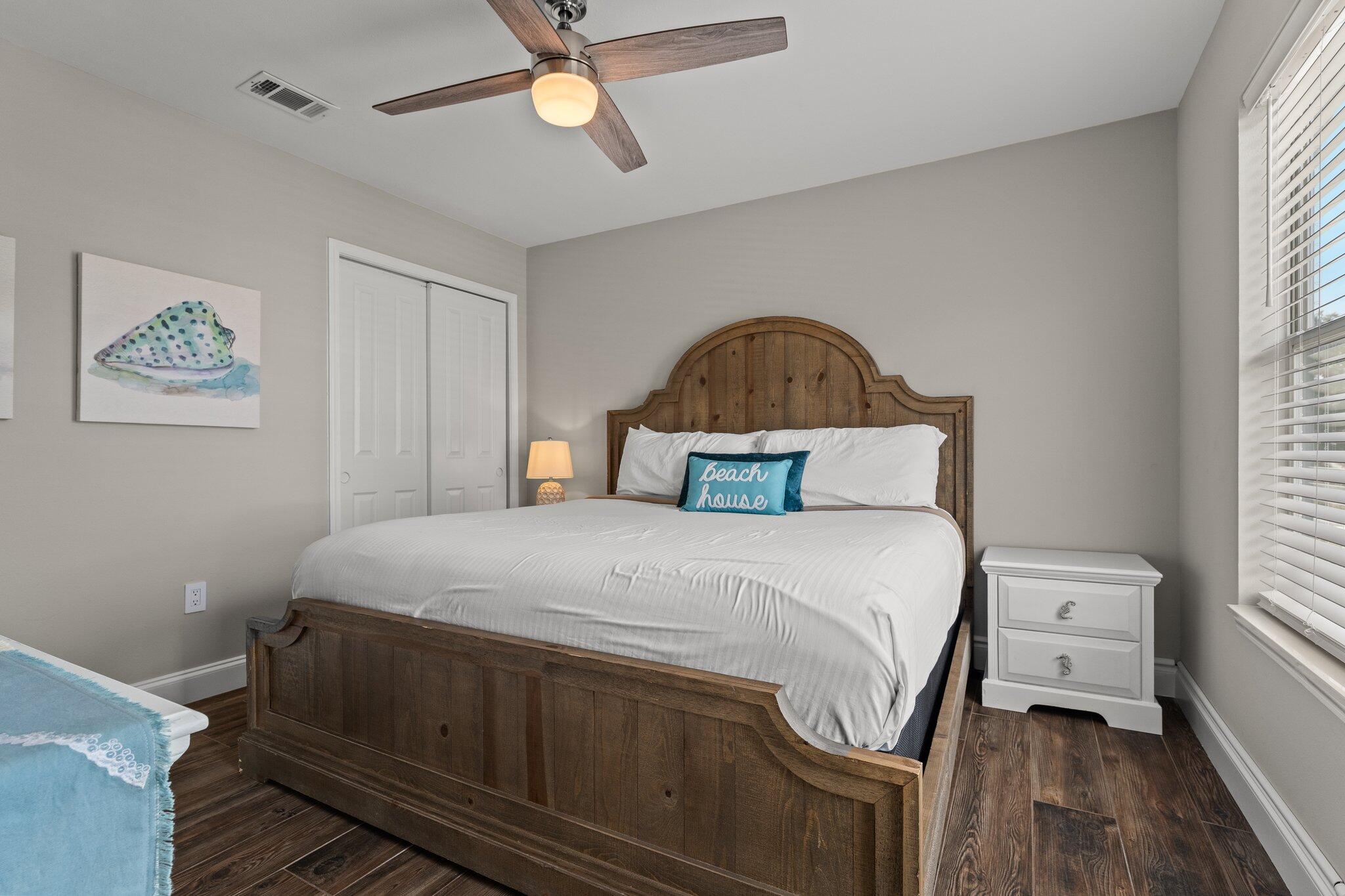 CRYSTAL SHORES - Residential