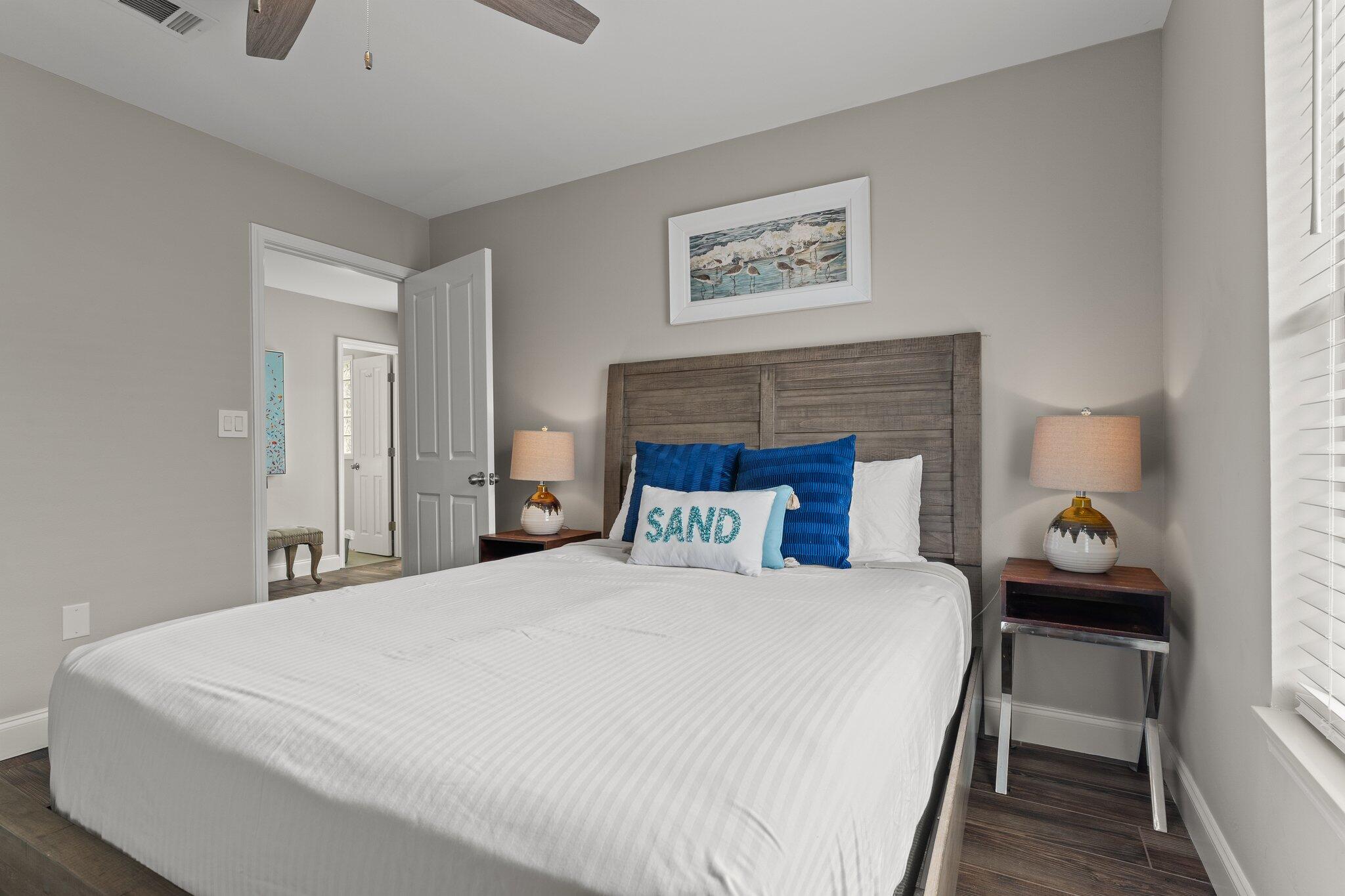 CRYSTAL SHORES - Residential