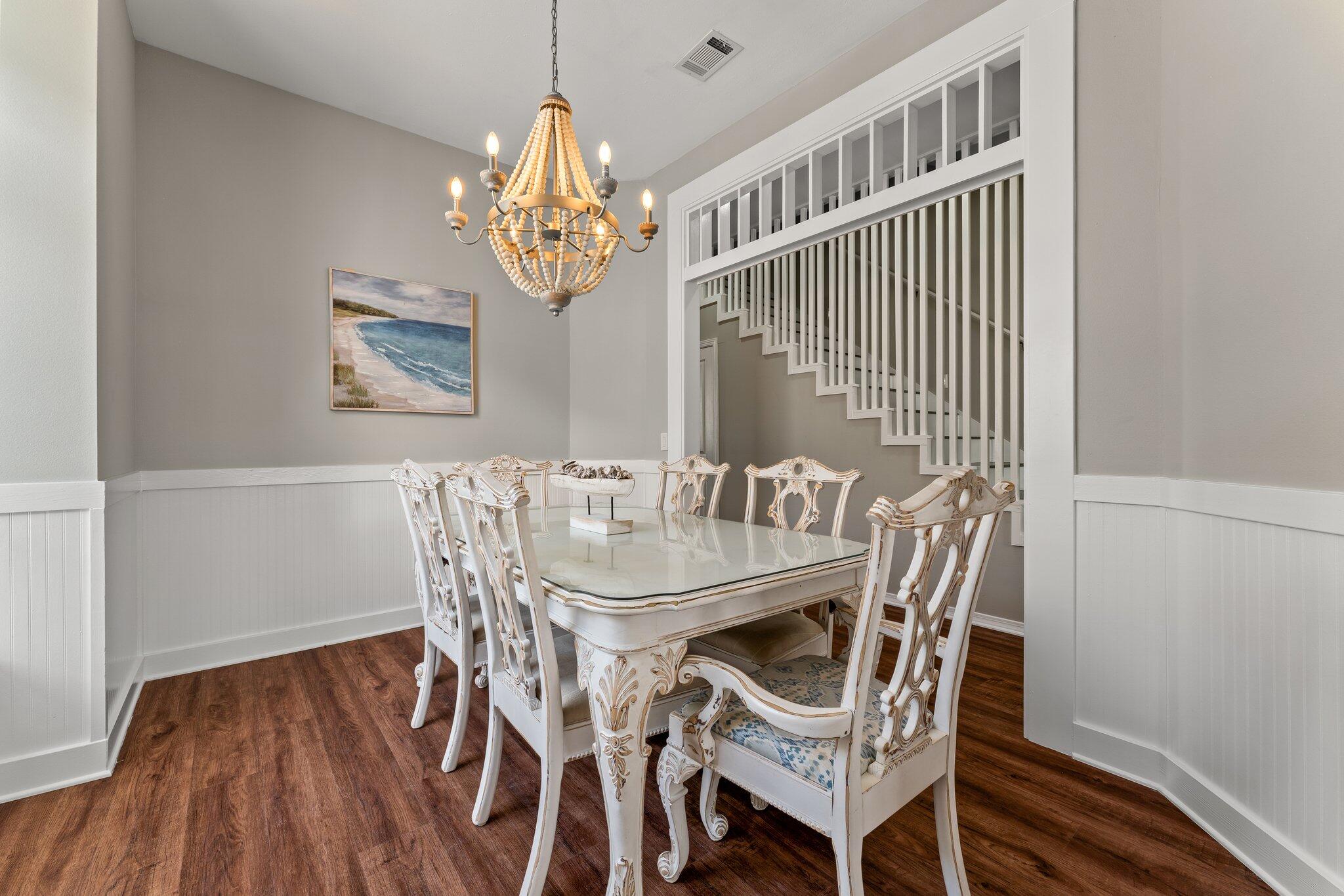 CRYSTAL SHORES - Residential