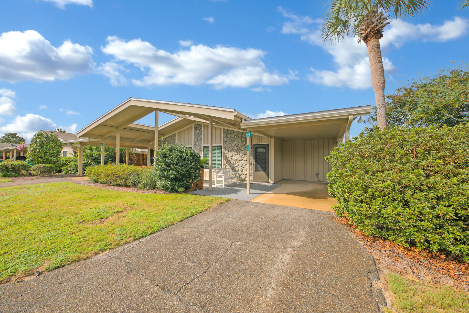 SEASCAPE CONDO TENNIS VILLAGE - Residential