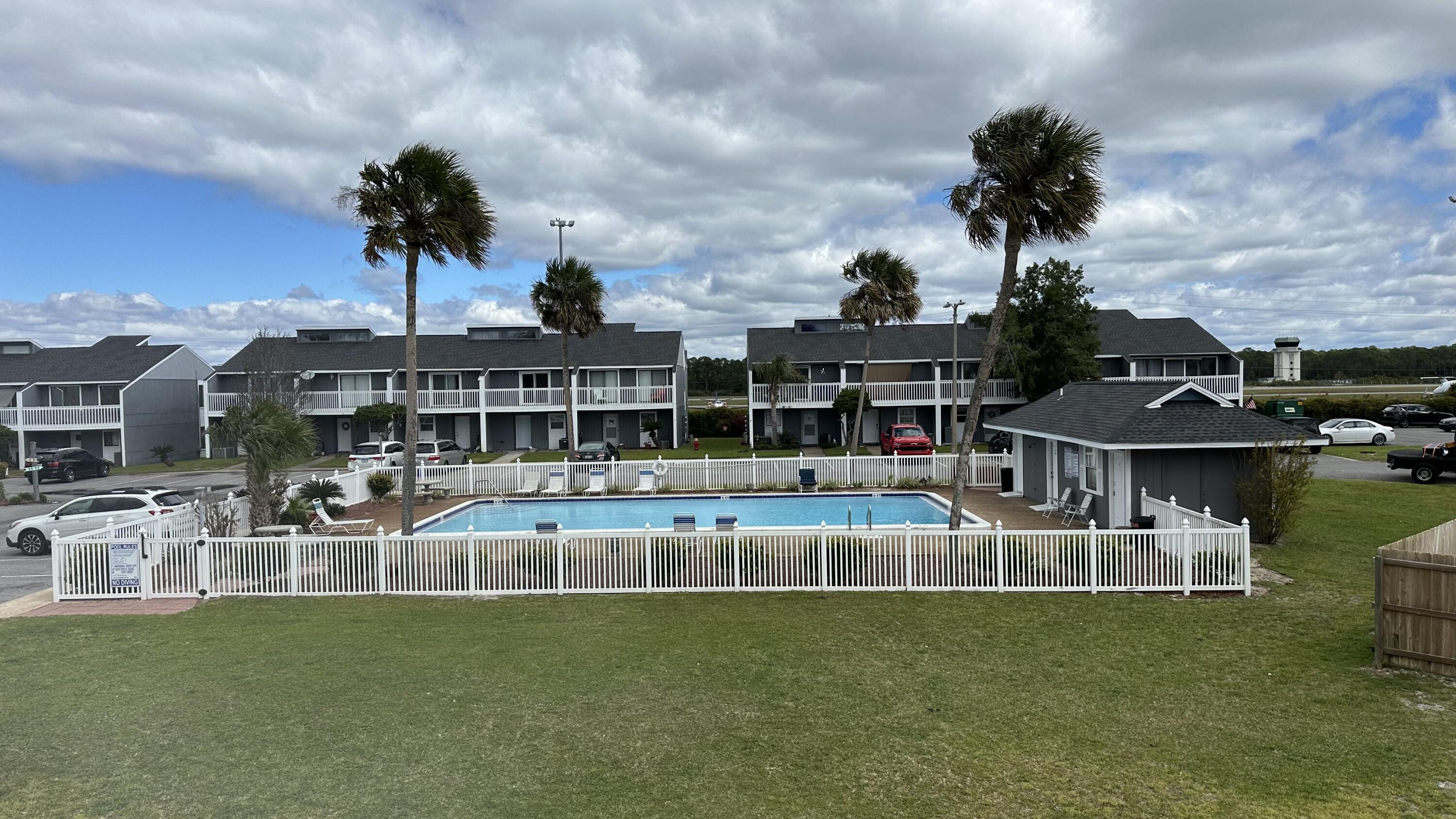 DESTIN RACQUET CLUB T/H - Residential