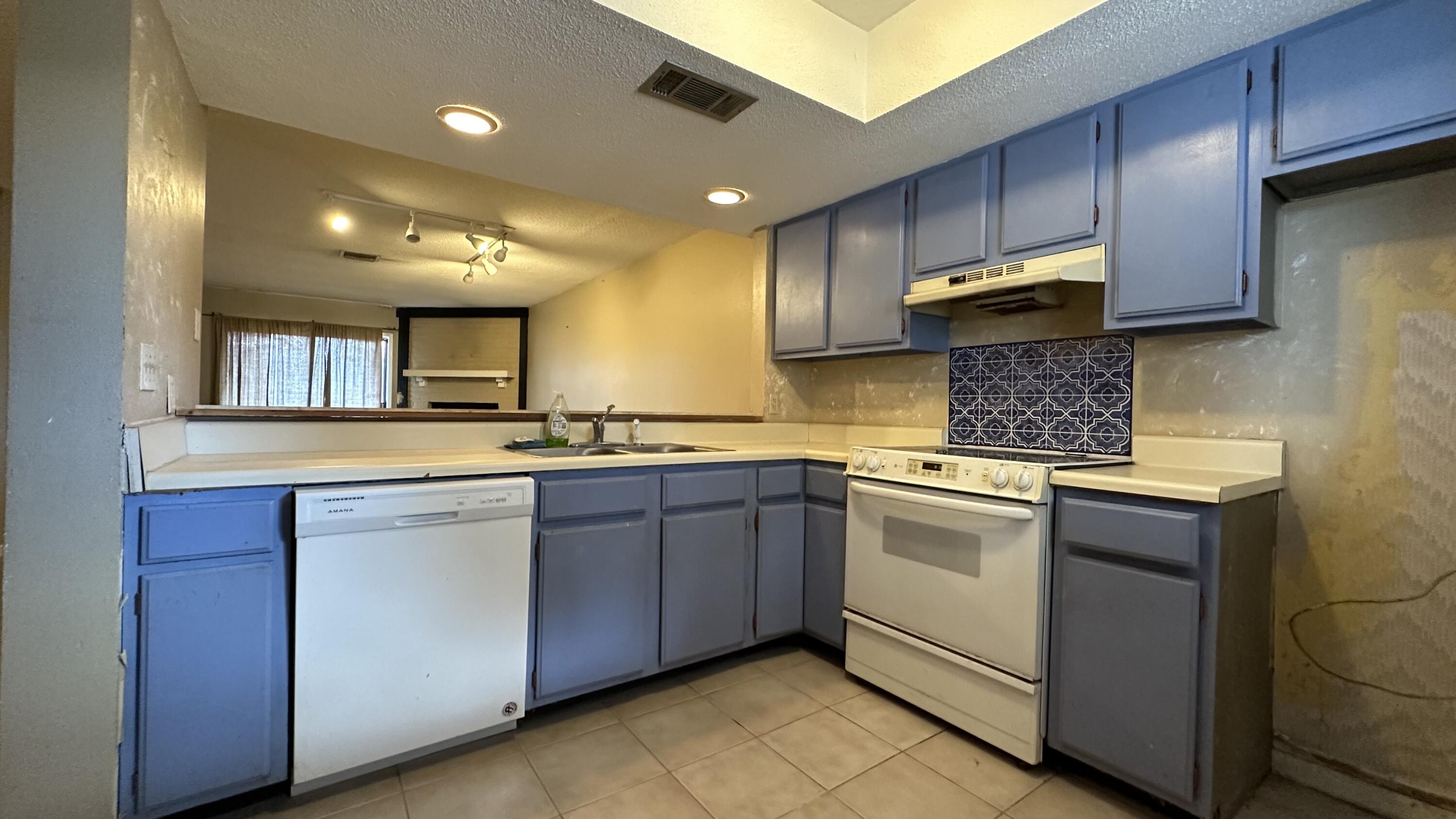 DESTIN RACQUET CLUB T/H - Residential