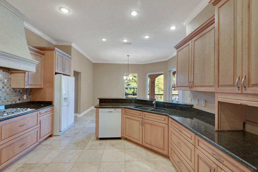 EDGEWATER VILLAGE - Residential Lease
