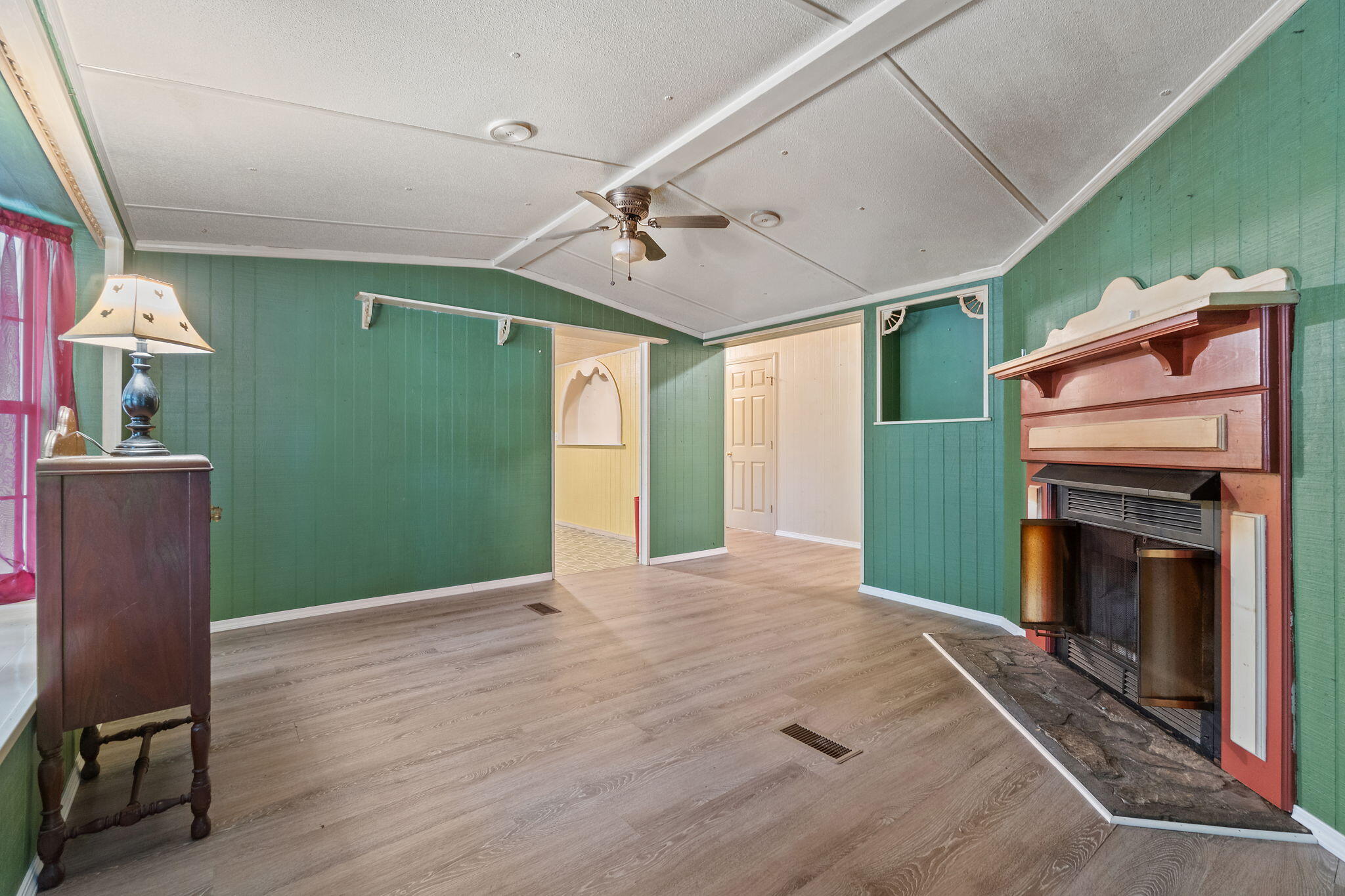 FOXES RUN 1ST ADDN - Residential