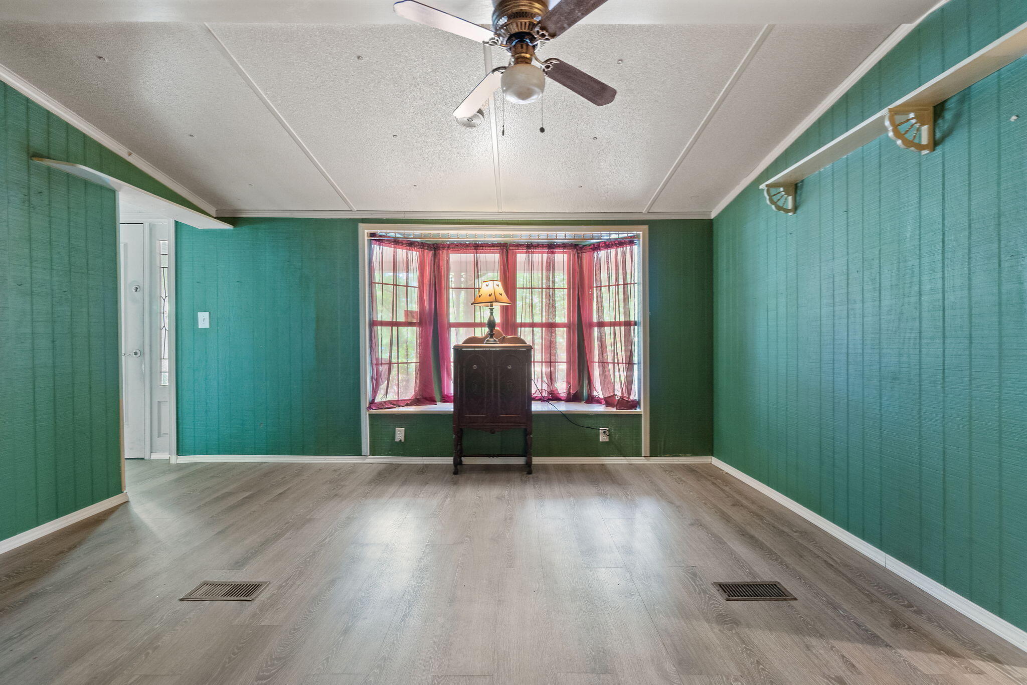 FOXES RUN 1ST ADDN - Residential