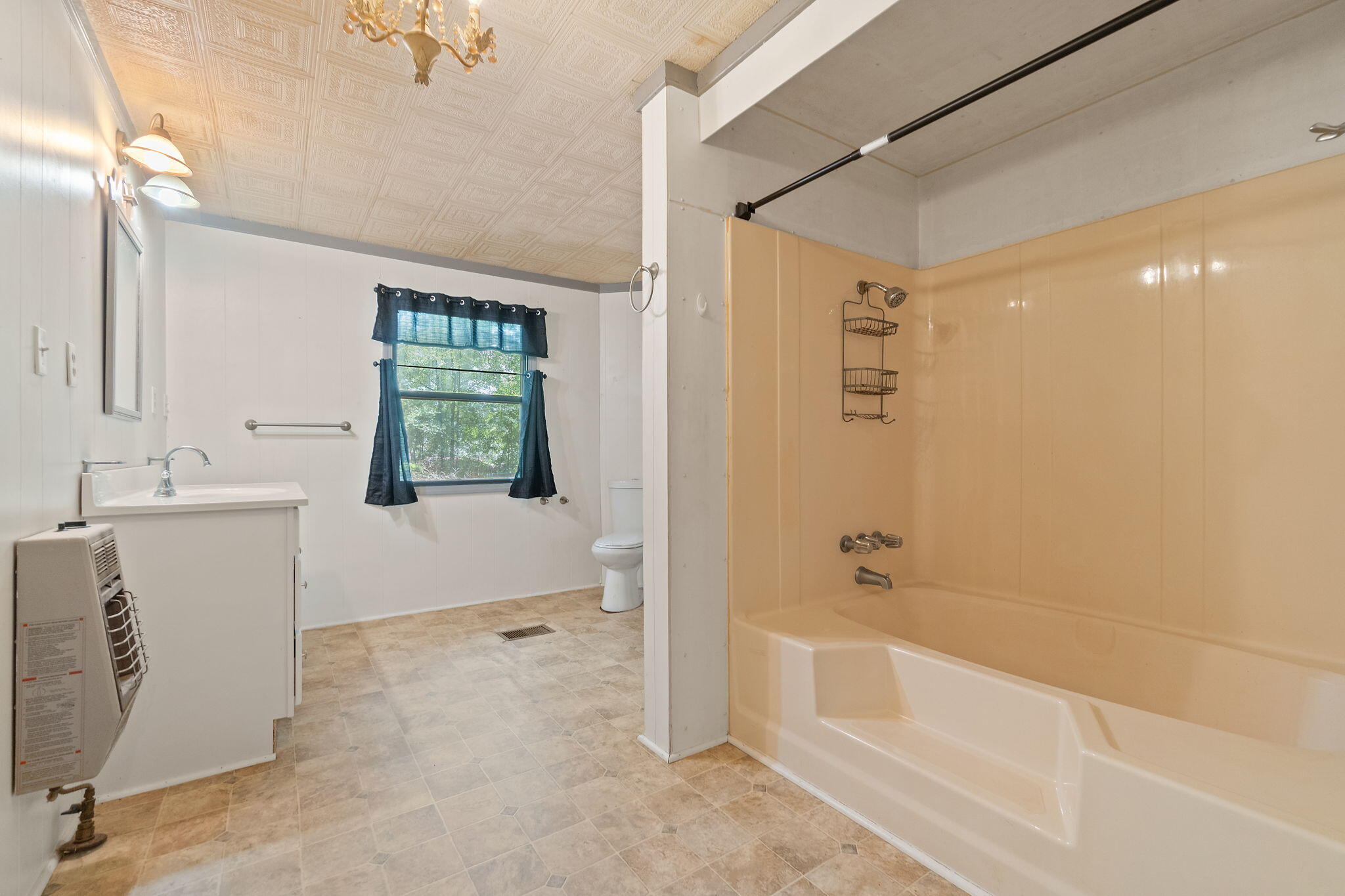 FOXES RUN 1ST ADDN - Residential