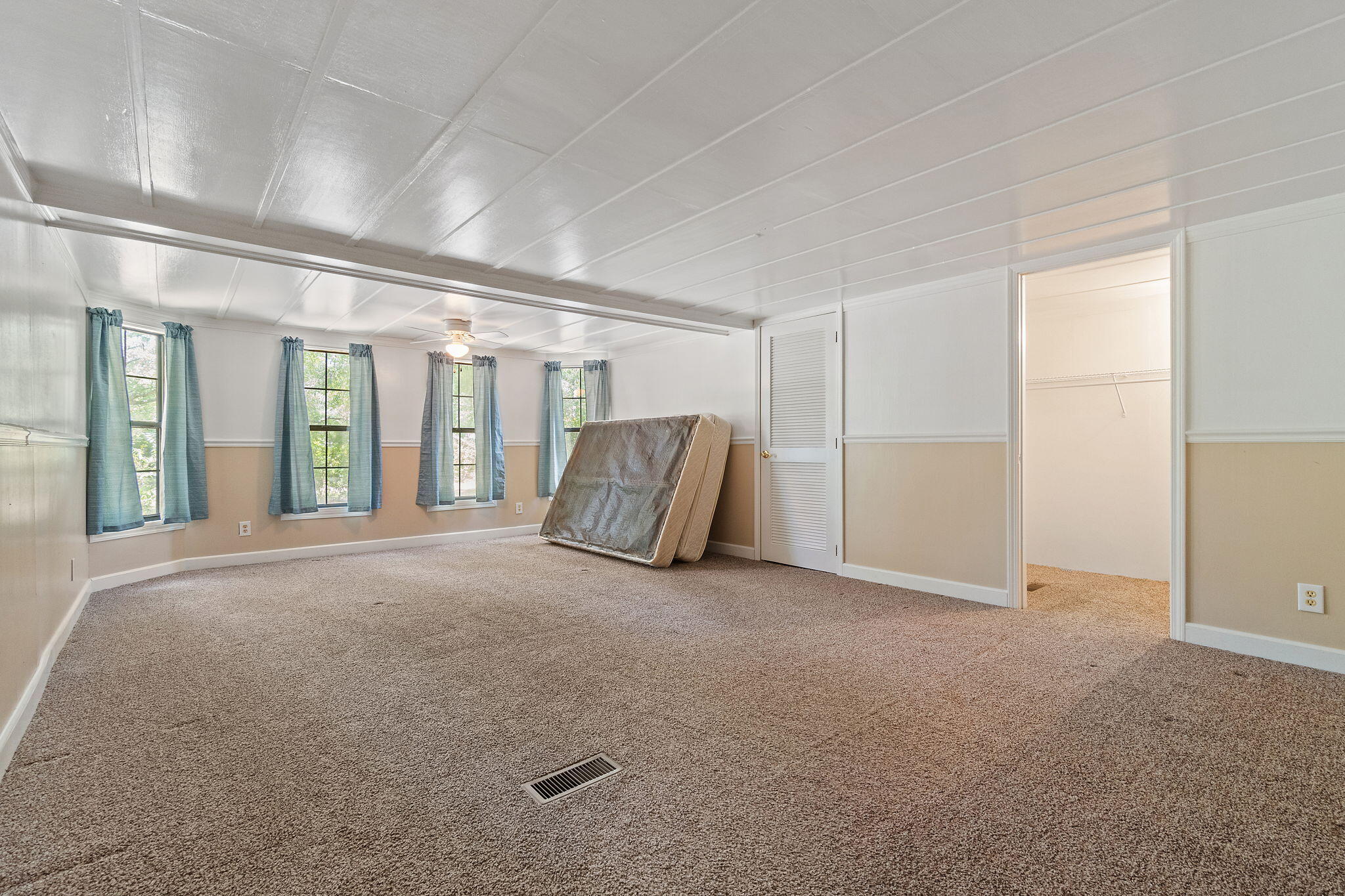 FOXES RUN 1ST ADDN - Residential