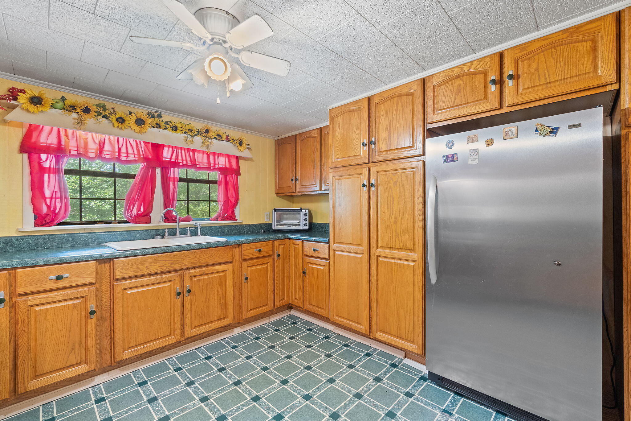 FOXES RUN 1ST ADDN - Residential