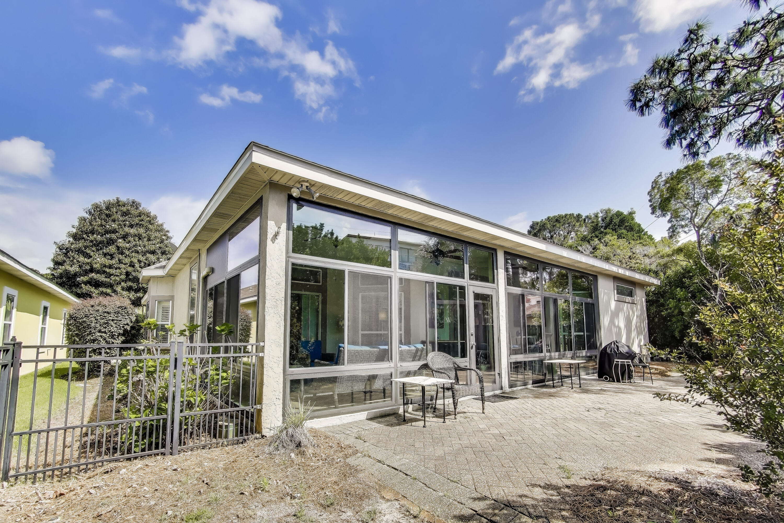 EMERALD LAKES PH 1 - Residential