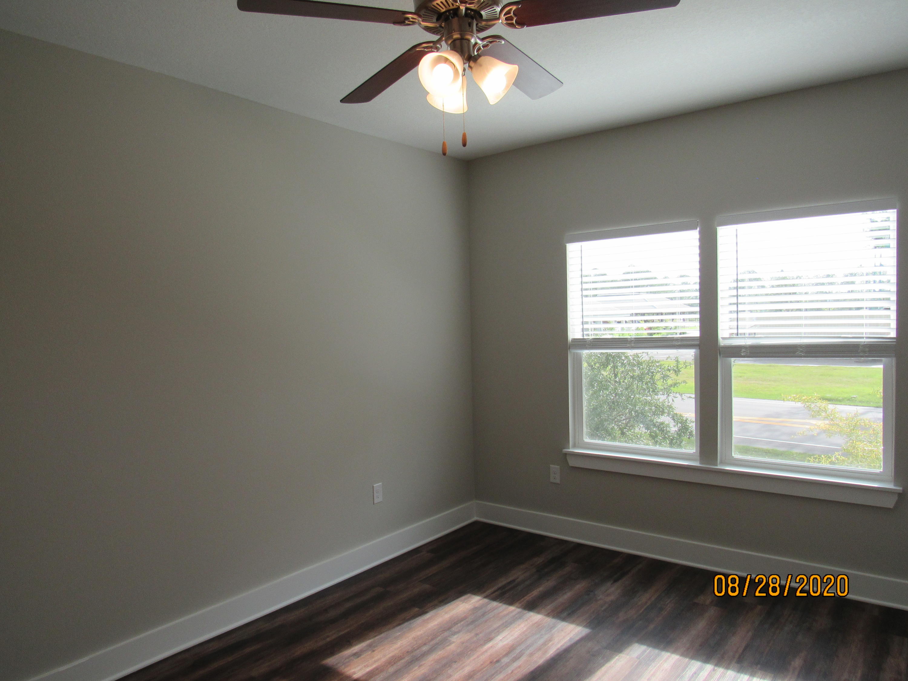 VERANDAS AT FREEPORT - Residential Lease