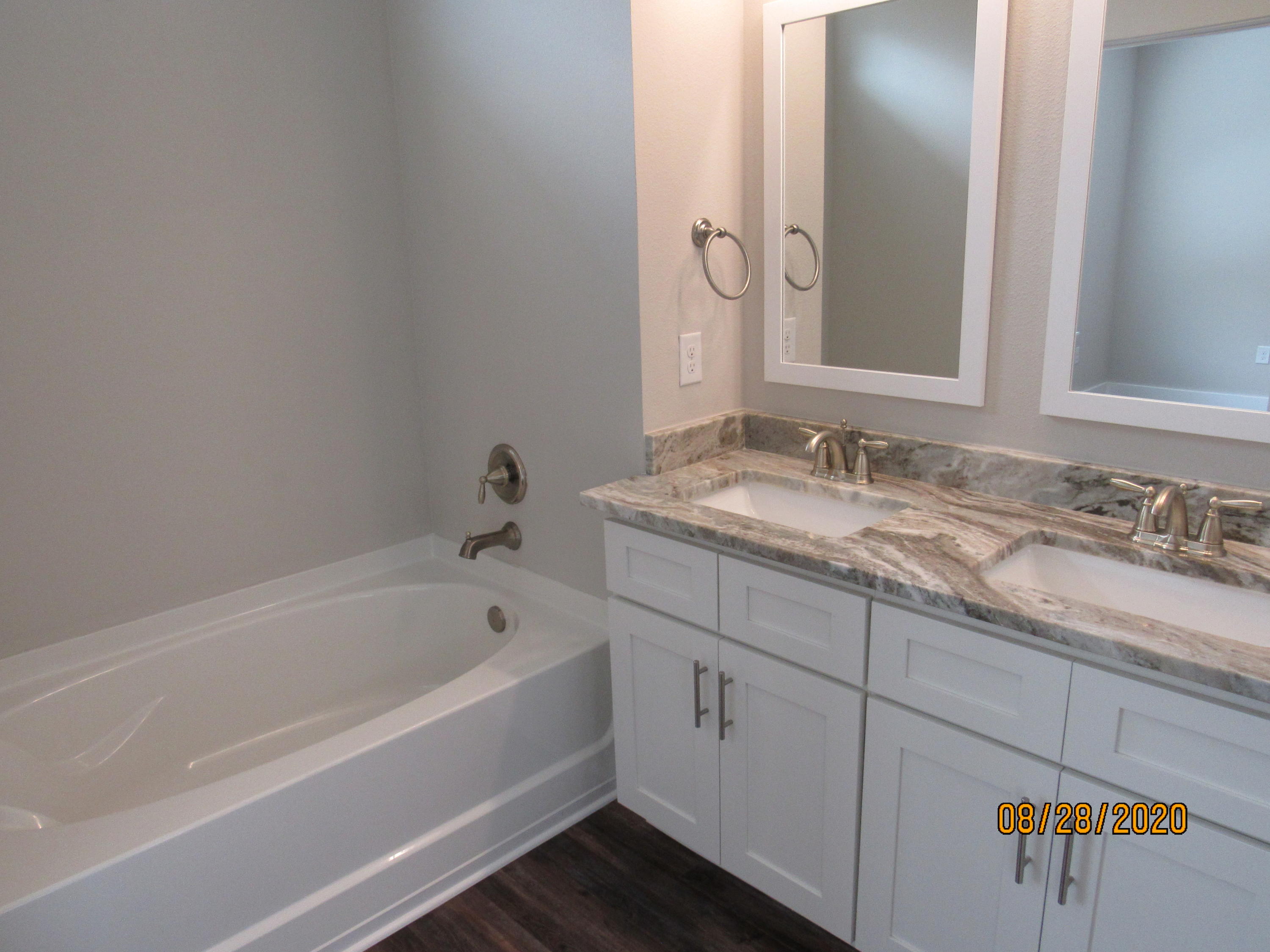 VERANDAS AT FREEPORT - Residential Lease