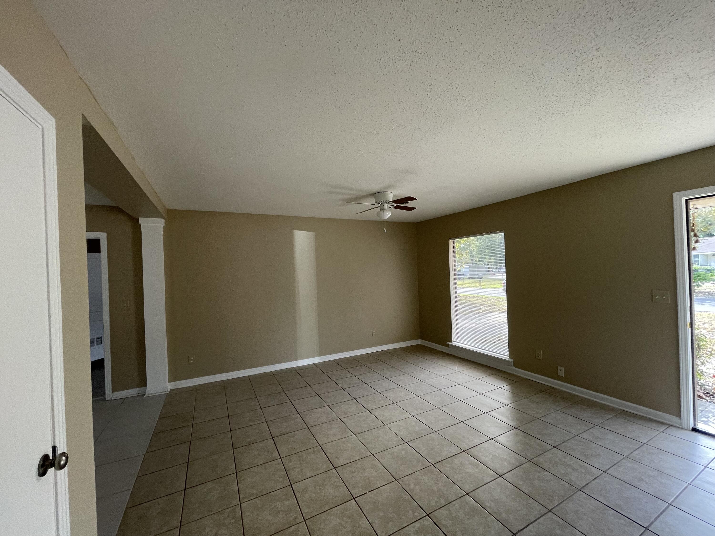 SANTA MARKELLA - Residential Lease