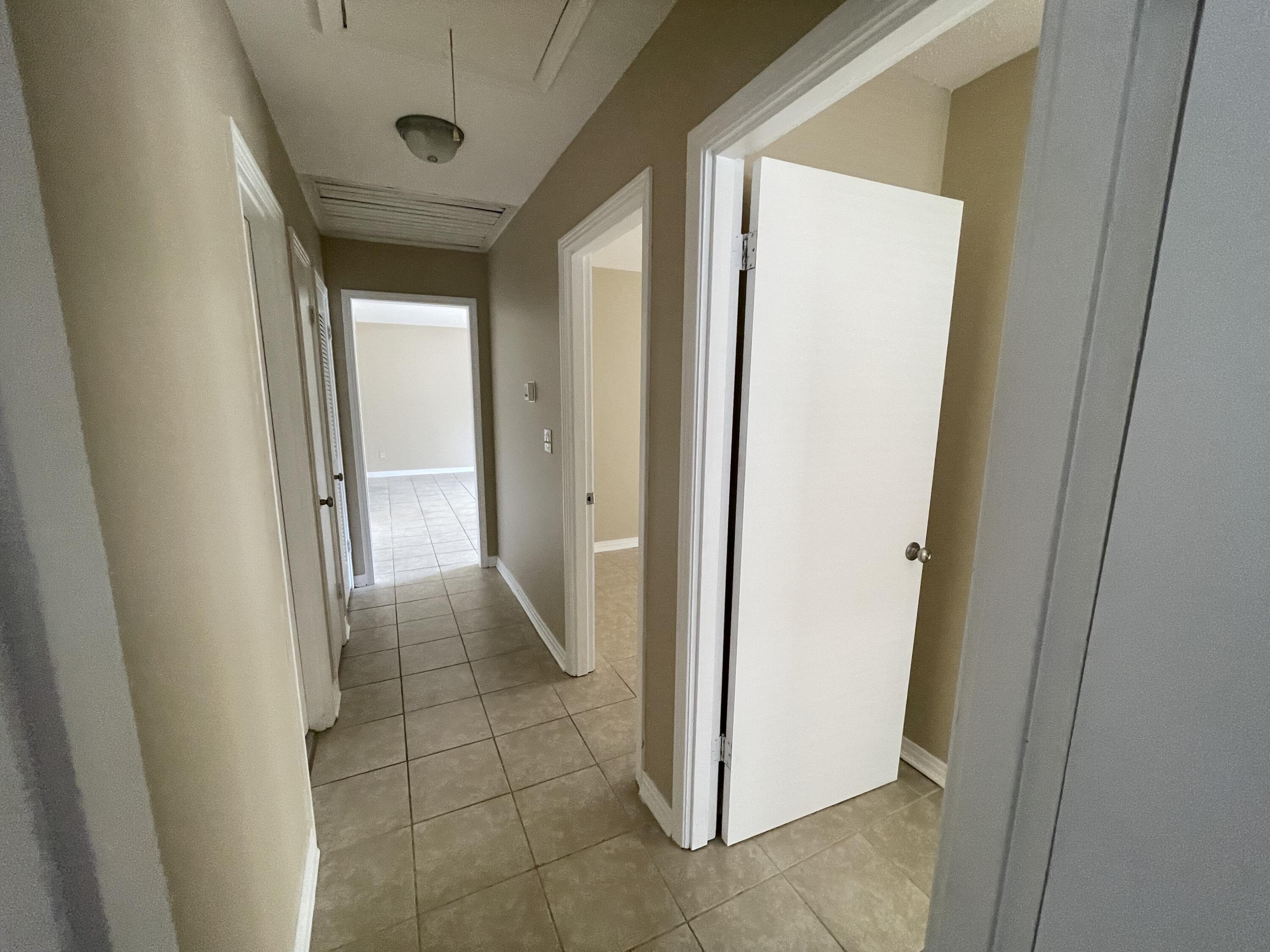 SANTA MARKELLA - Residential Lease