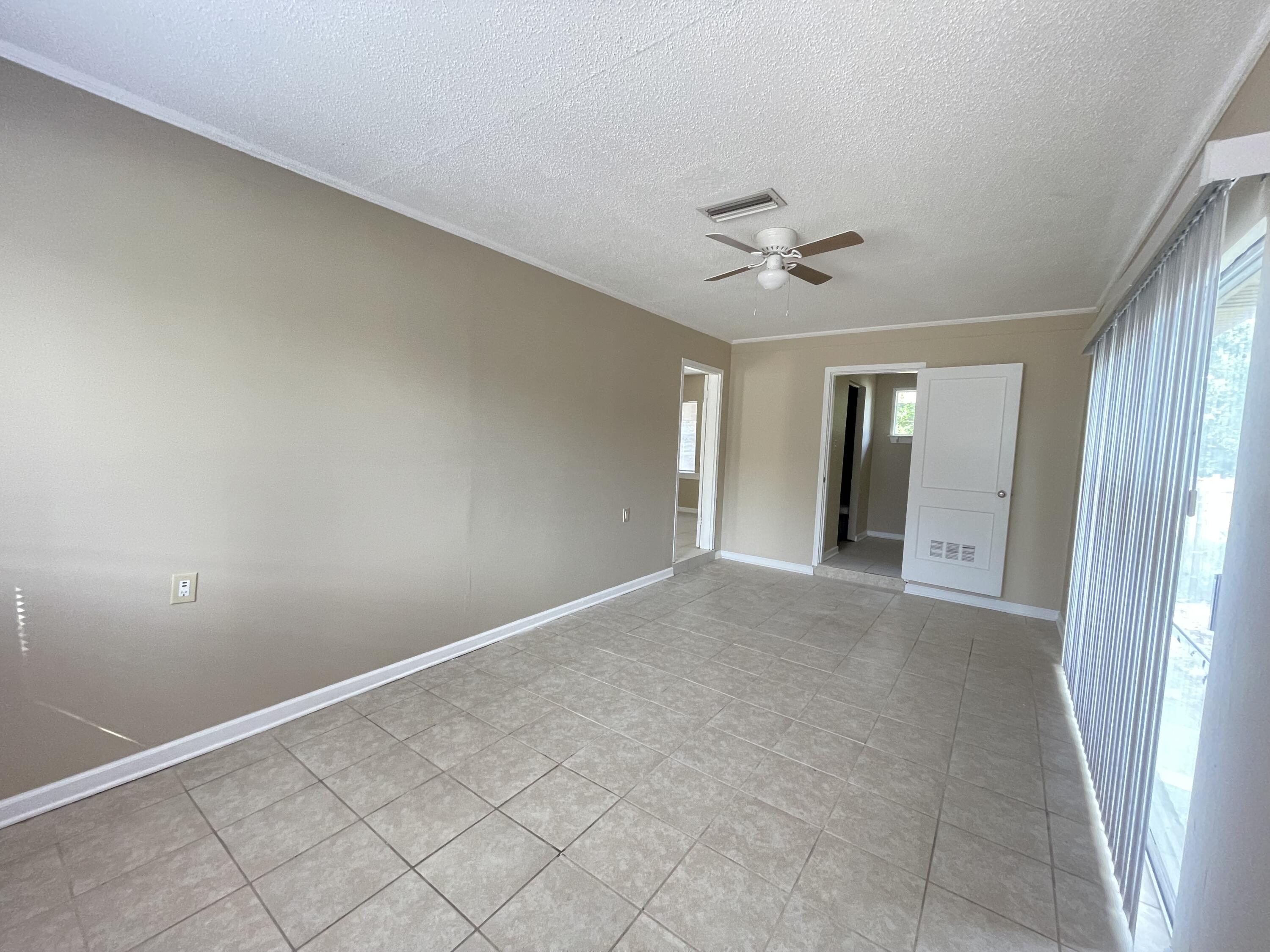 SANTA MARKELLA - Residential Lease