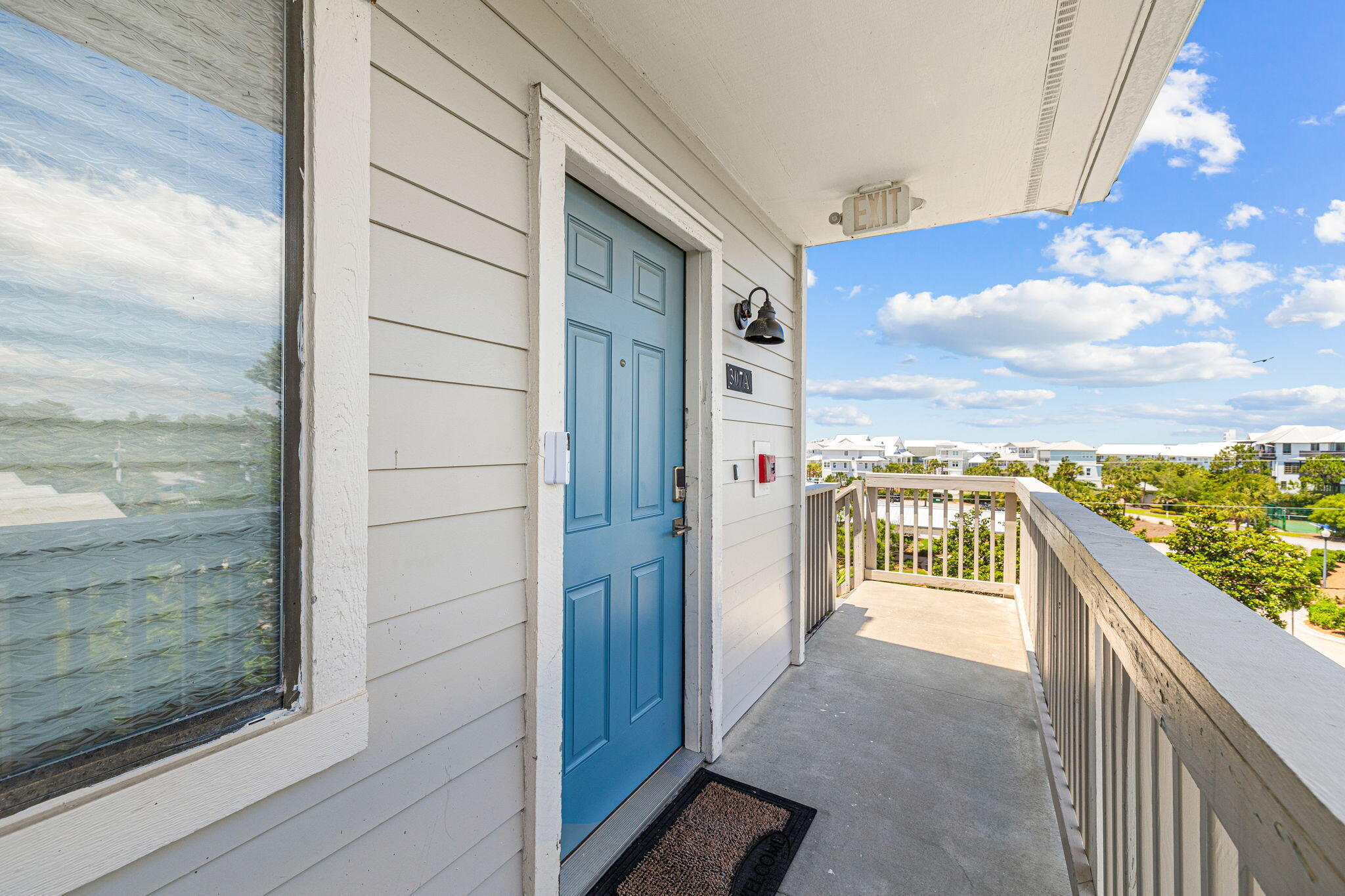 BEACHFRONT 2 PH 1 - Residential