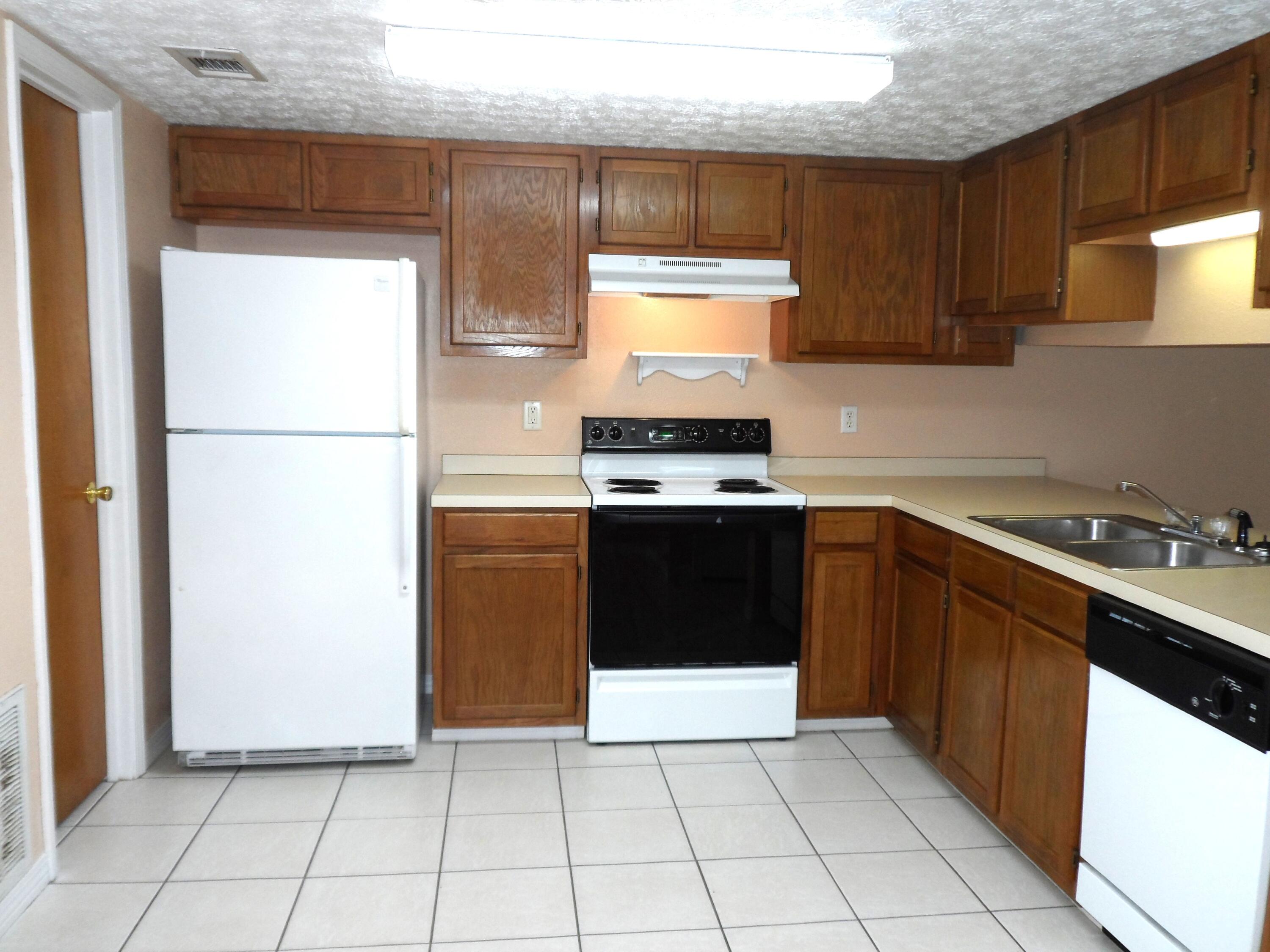 WINTERHAVEN S/D LOT 12 BLK A - Residential