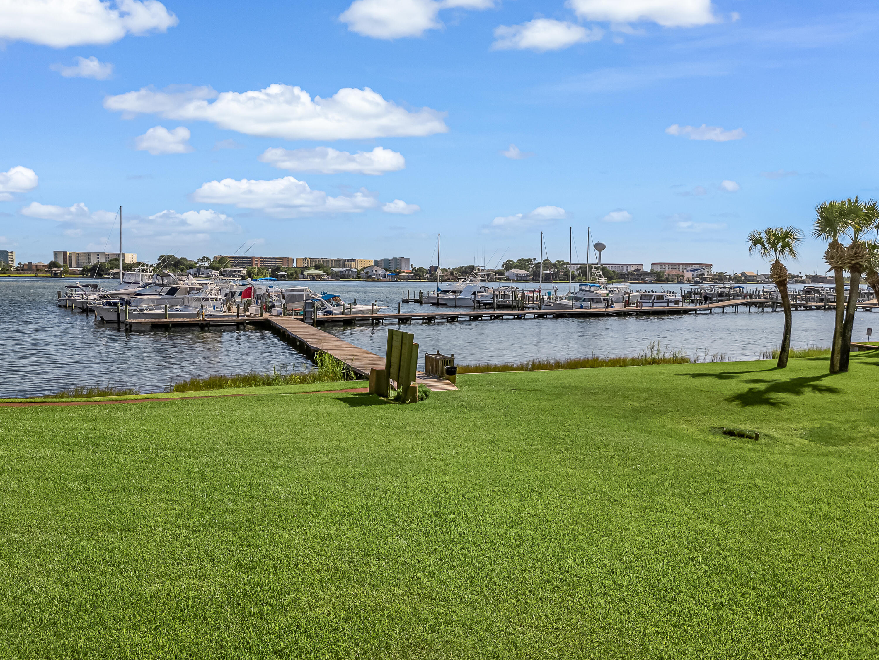PIRATES BAY PH 1 - Residential