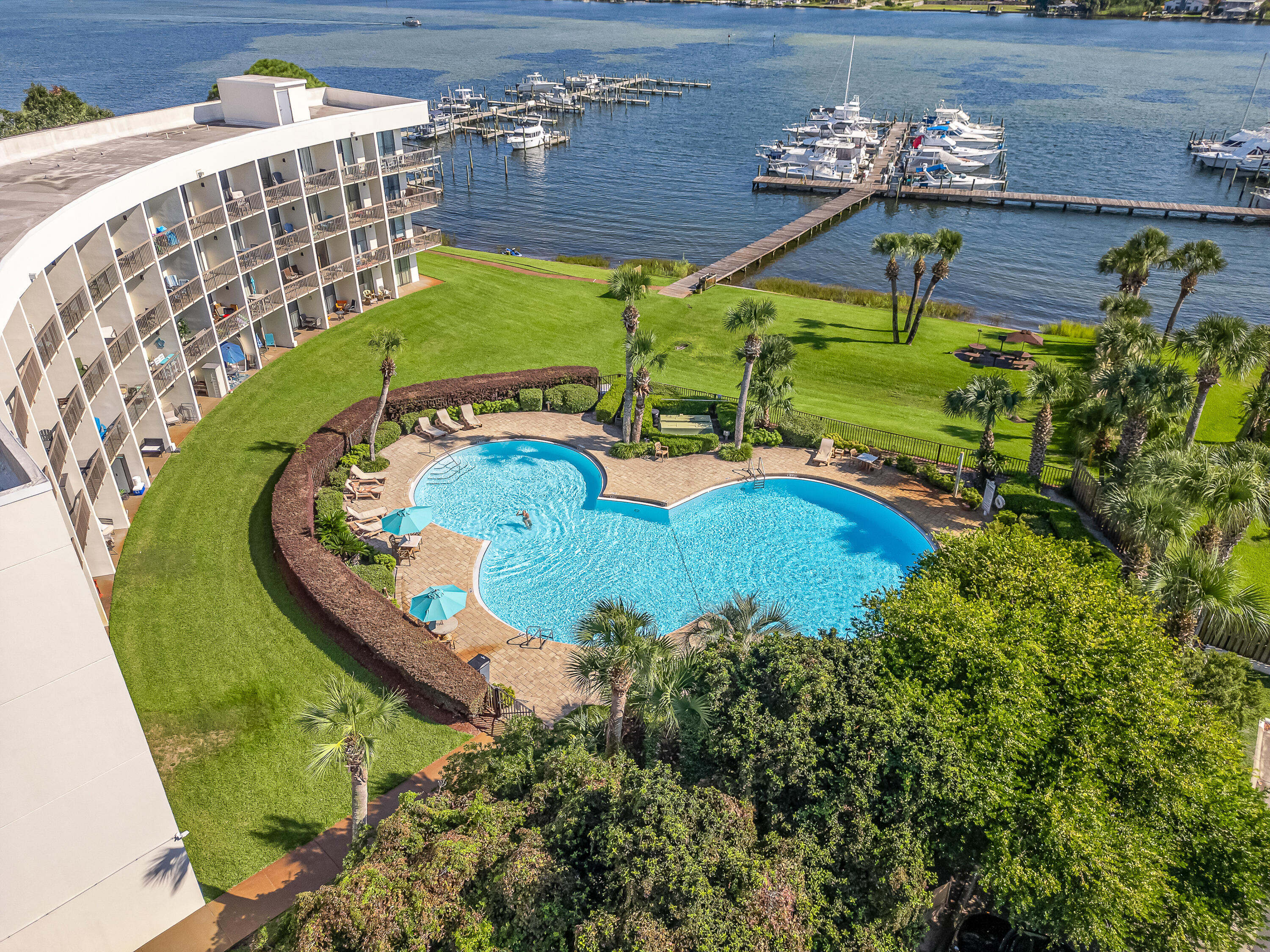 PIRATES BAY PH 1 - Residential