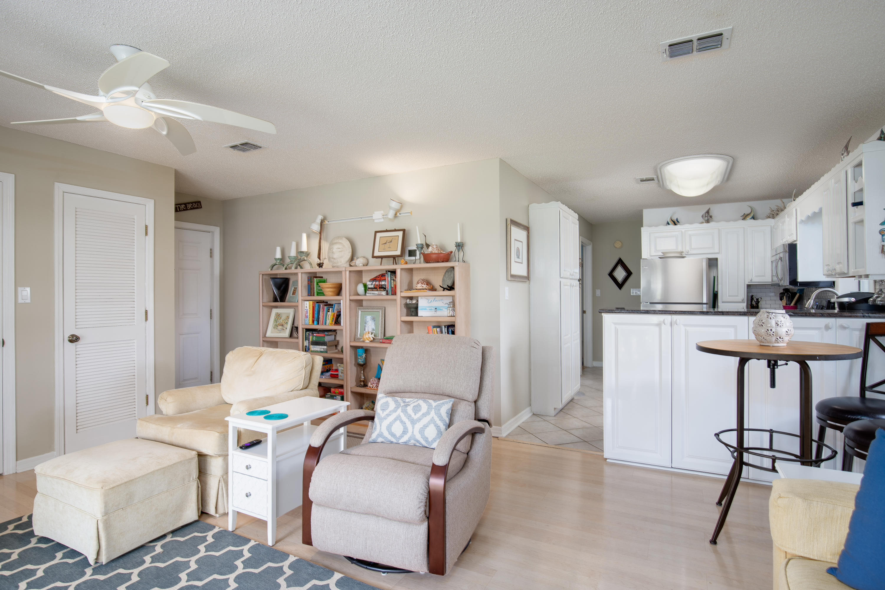 BEACHWOOD VILLAS CONDO - Residential