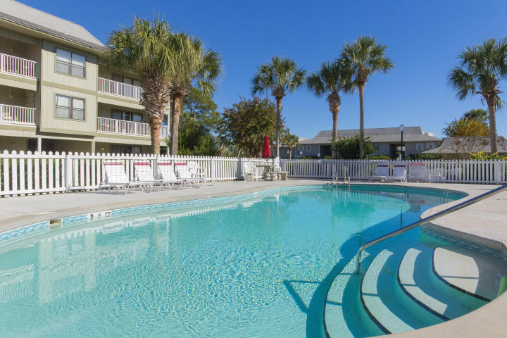 BEACHWOOD VILLAS CONDO - Residential