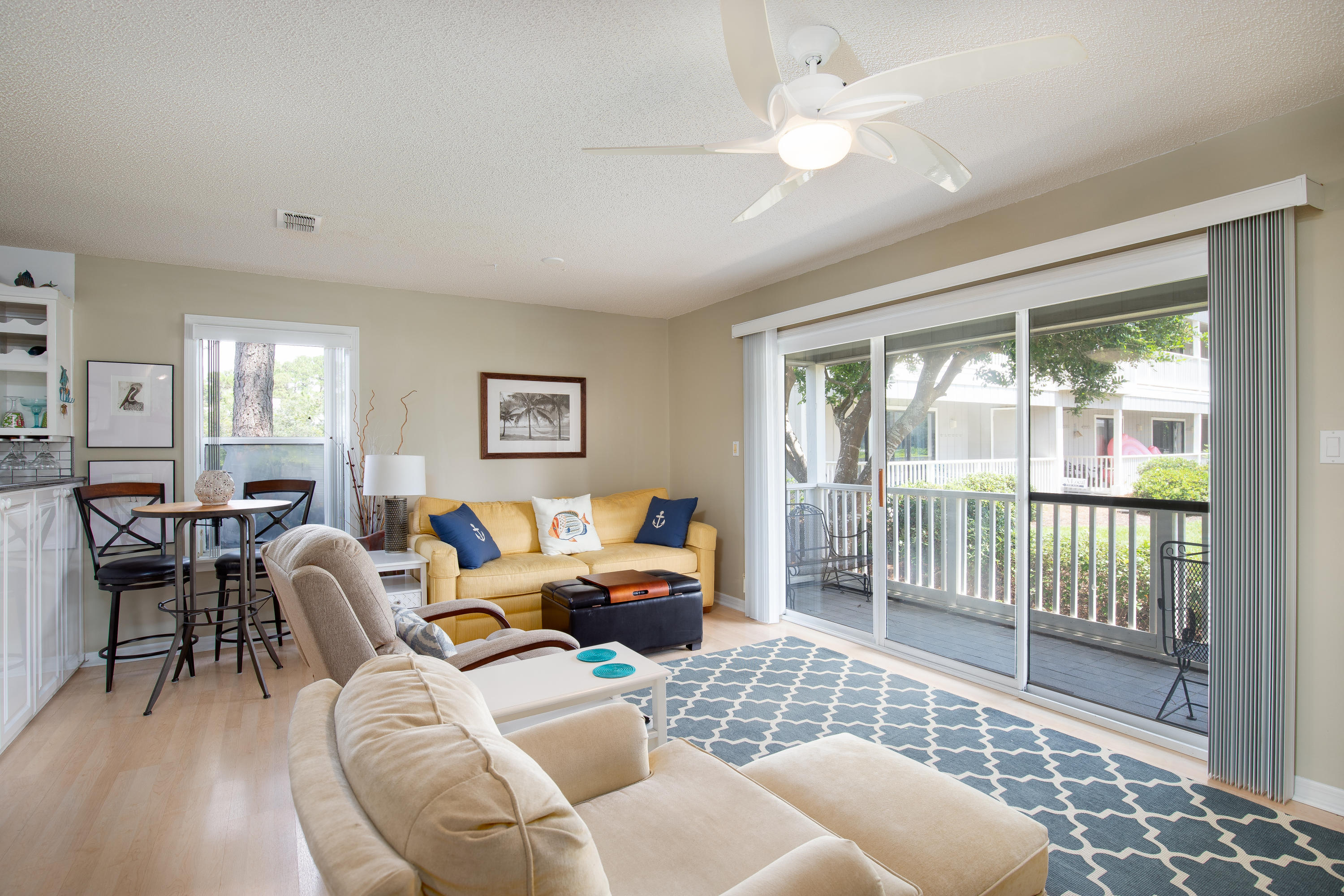 BEACHWOOD VILLAS CONDO - Residential