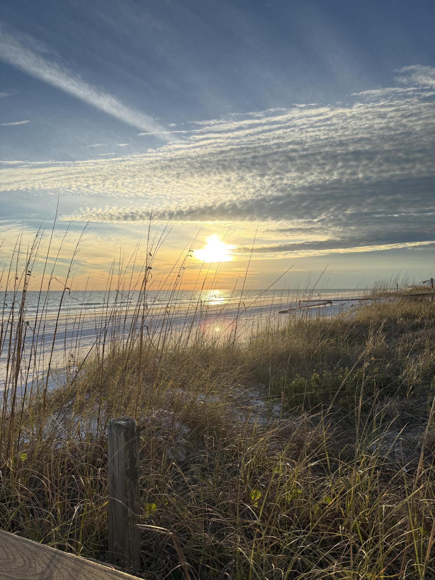 STERLING SHORES - Residential