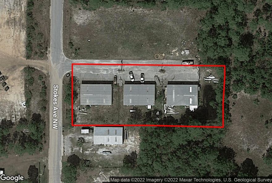 New to the market light industrial property at 206 Stokes Ave in Ft. Walton Beach. The 3 buildings totaling 2,400sf are subdivided into 6 units of 1,200sf for a total of 7,200sf. The middle building will be delivered vacant while the two exterior buildings are on a month-to-month lease.This western quadrant of Ft. Walton Beach is experiencing significant growth with a planned DR Horton development at the intersection of Lovejoy Rd and Hill Ave, a Frito Lay distribution facility at the end of Lovejoy Rd, new businesses expanding on Anchors Street, and a new extended stay hotel coming on MLK. Be a part of this newest developing area in the market.