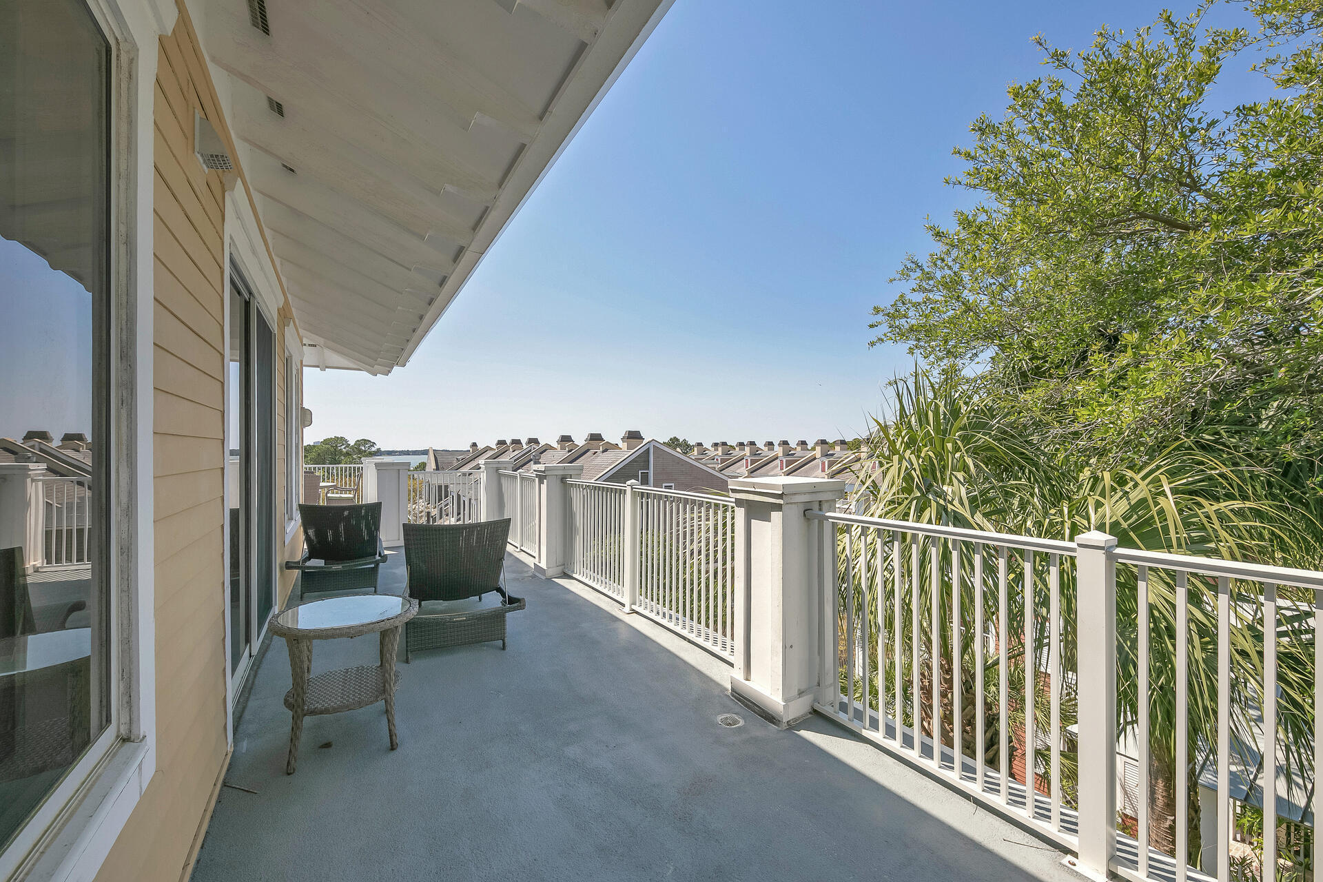 OBSERVATION POINT - Residential