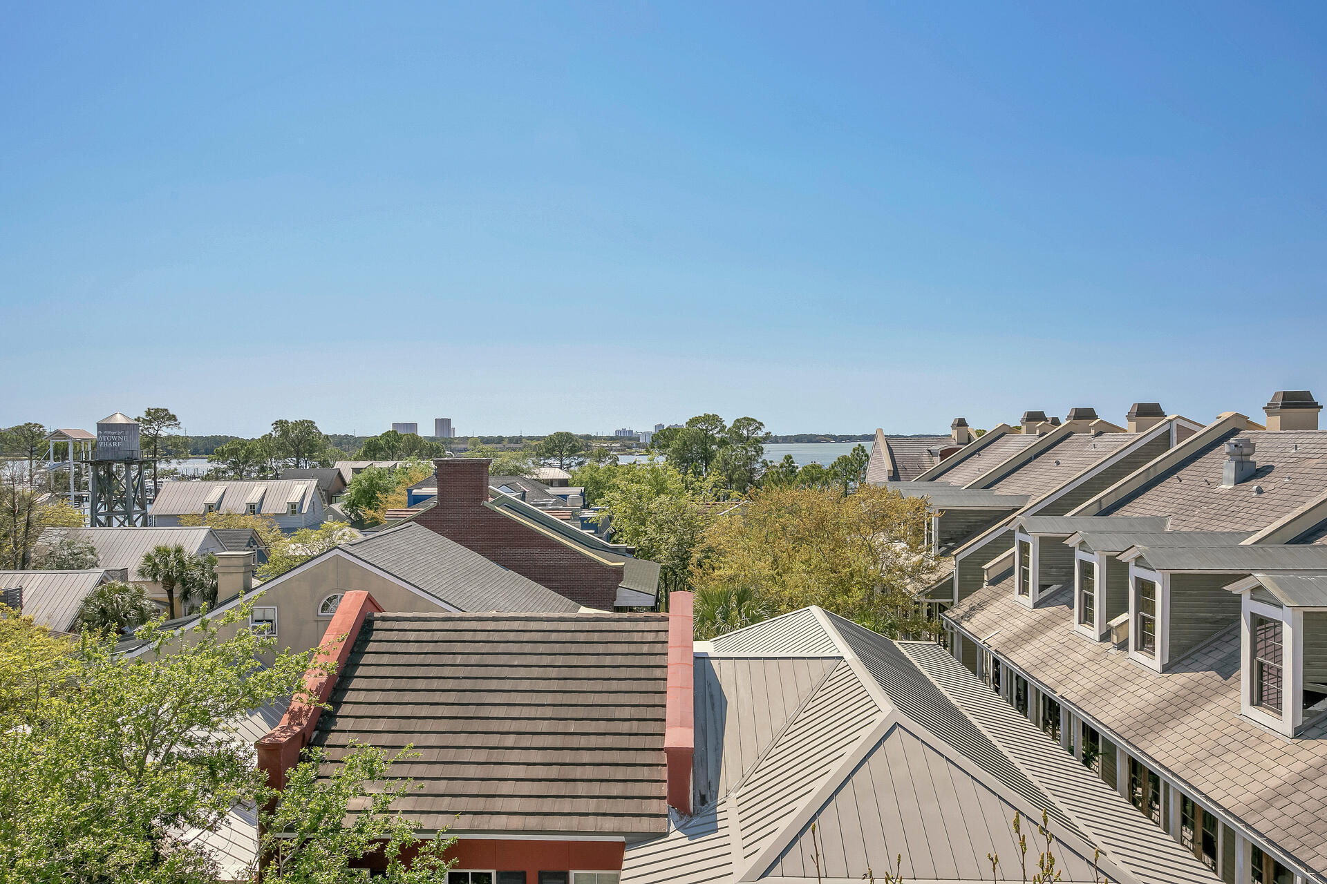 OBSERVATION POINT - Residential