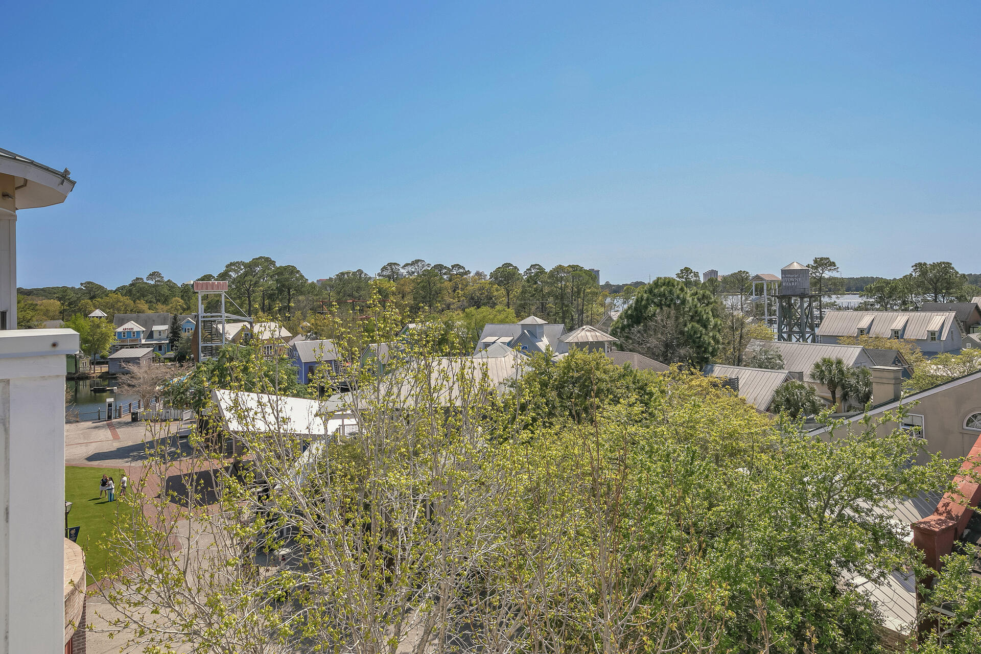 OBSERVATION POINT - Residential