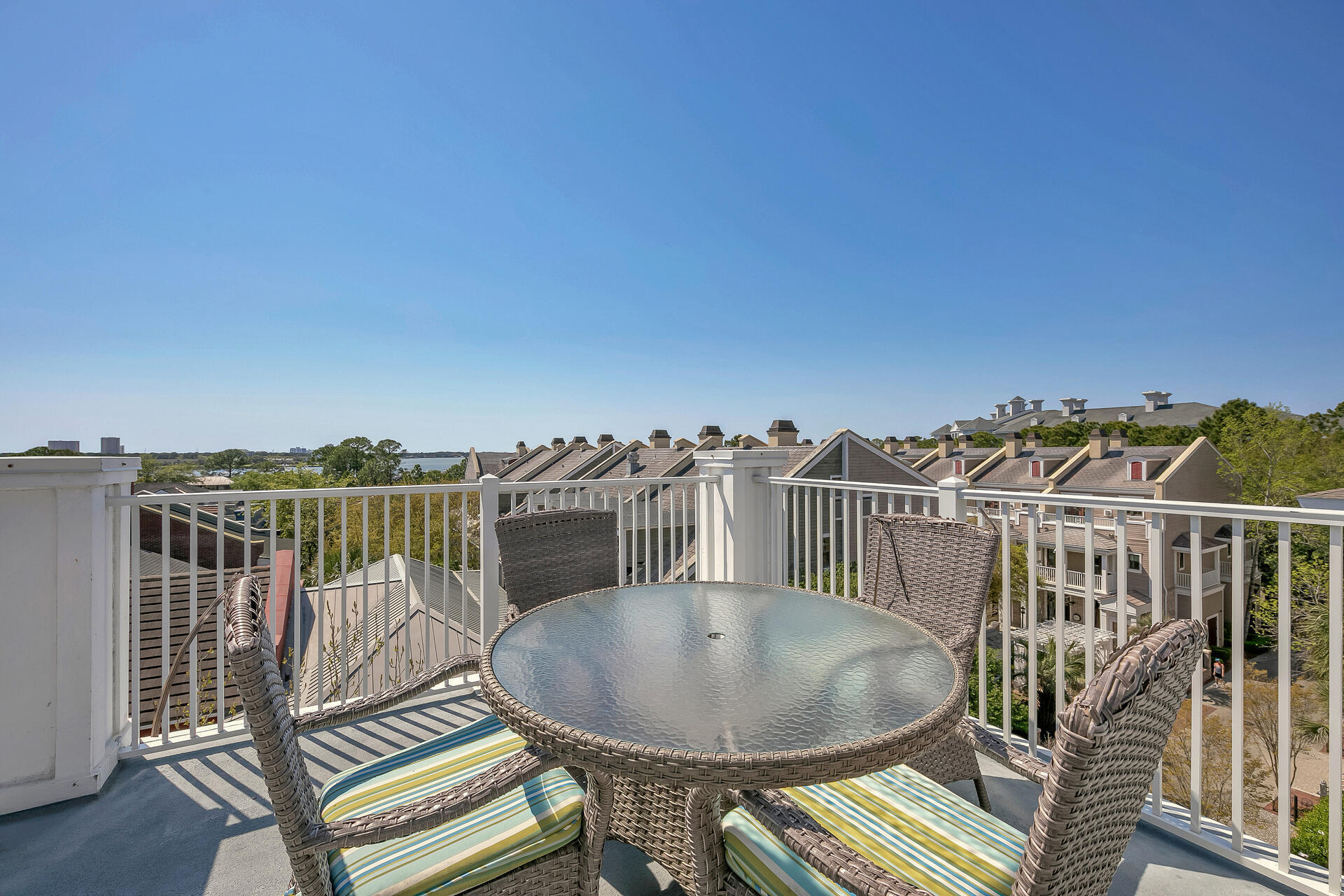 OBSERVATION POINT - Residential
