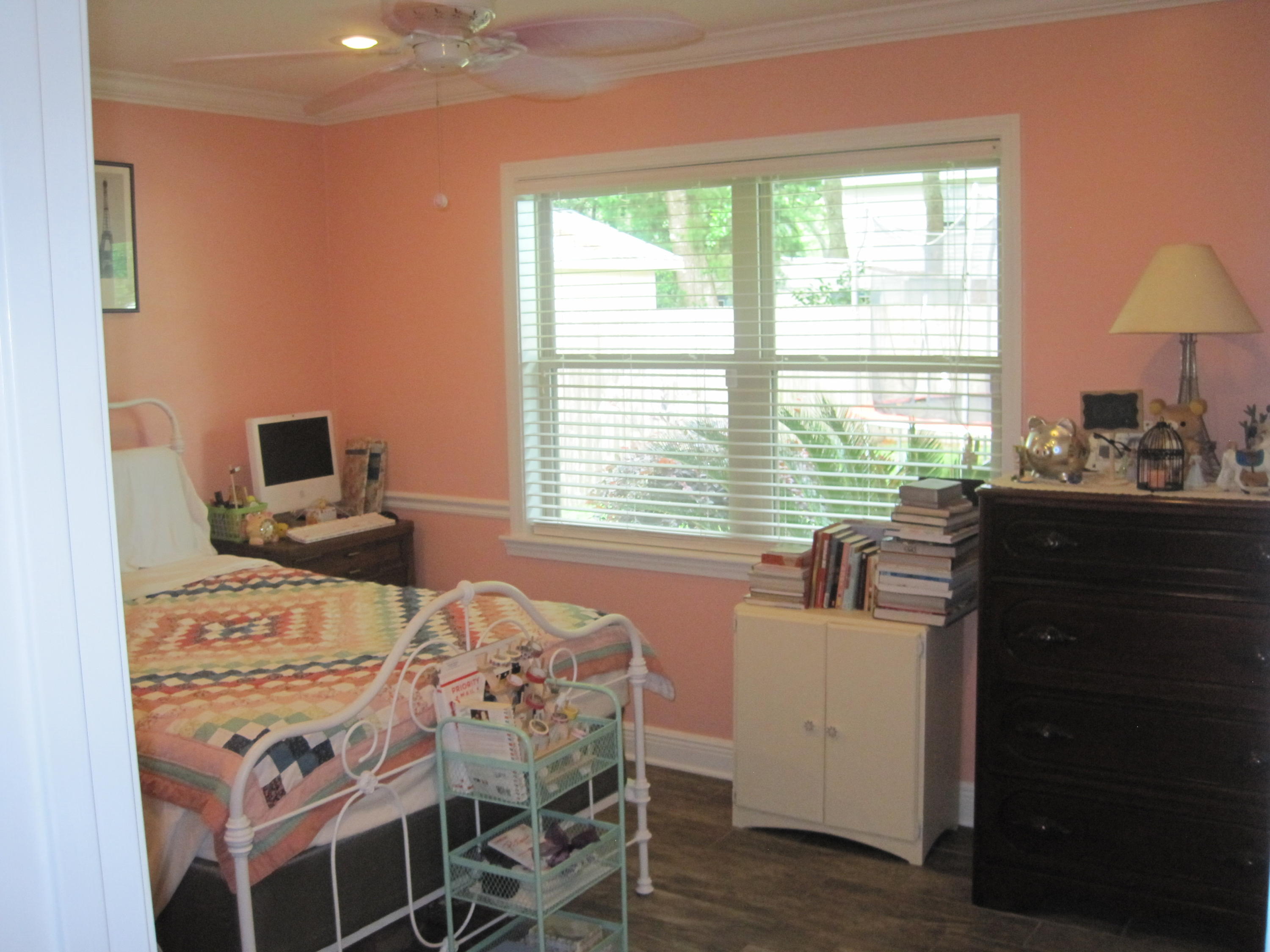 COUNTRY CLUB ESTATES - Residential