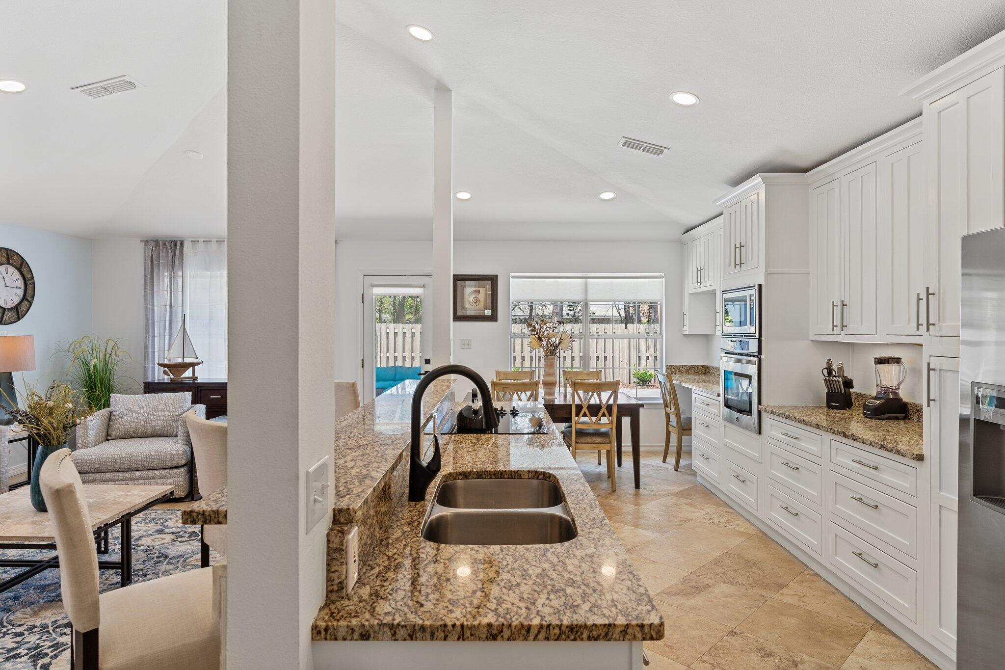 PARADISE RETREAT - Residential