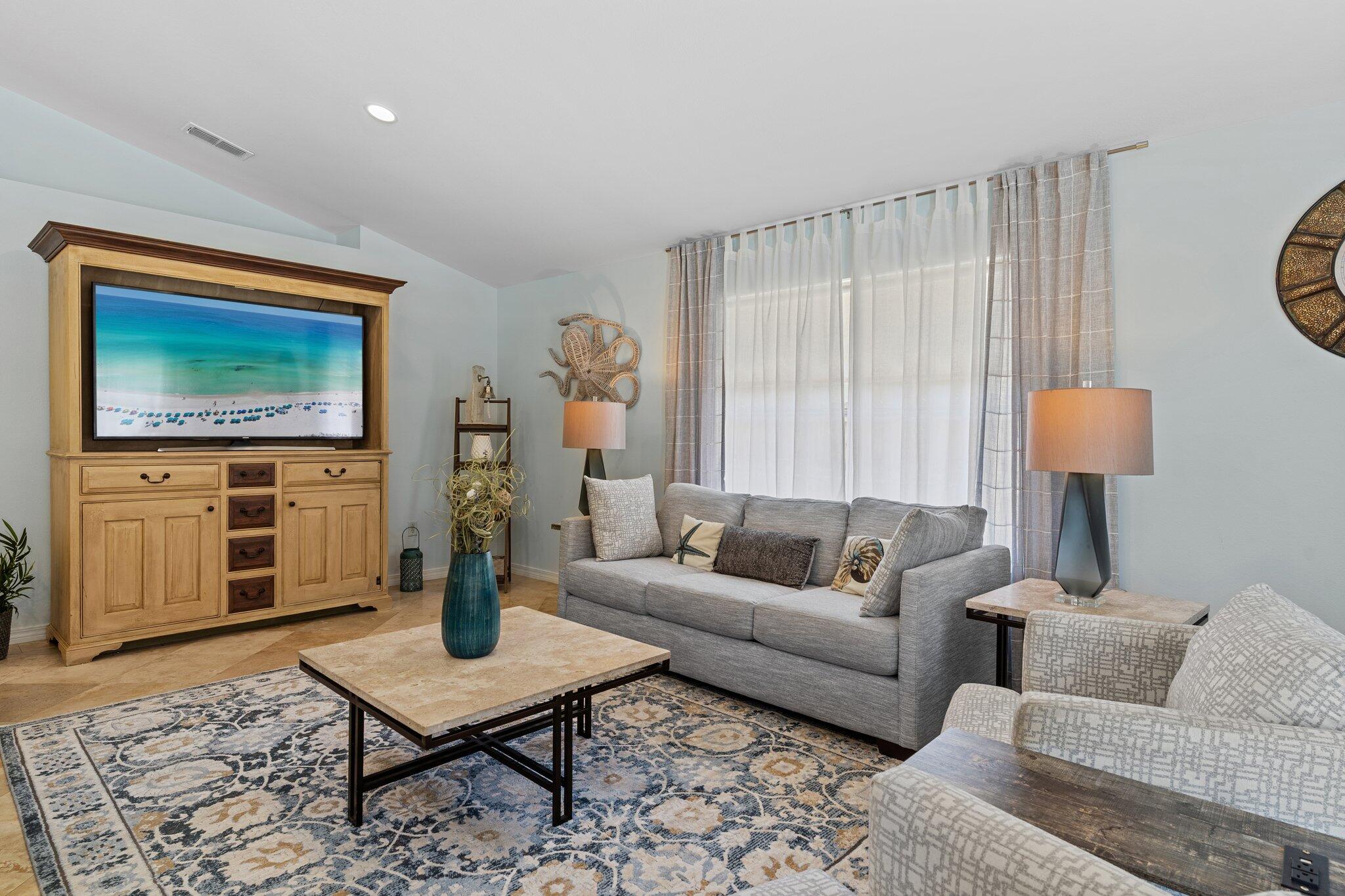 PARADISE RETREAT - Residential