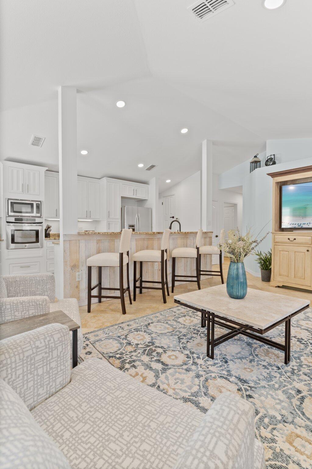 PARADISE RETREAT - Residential