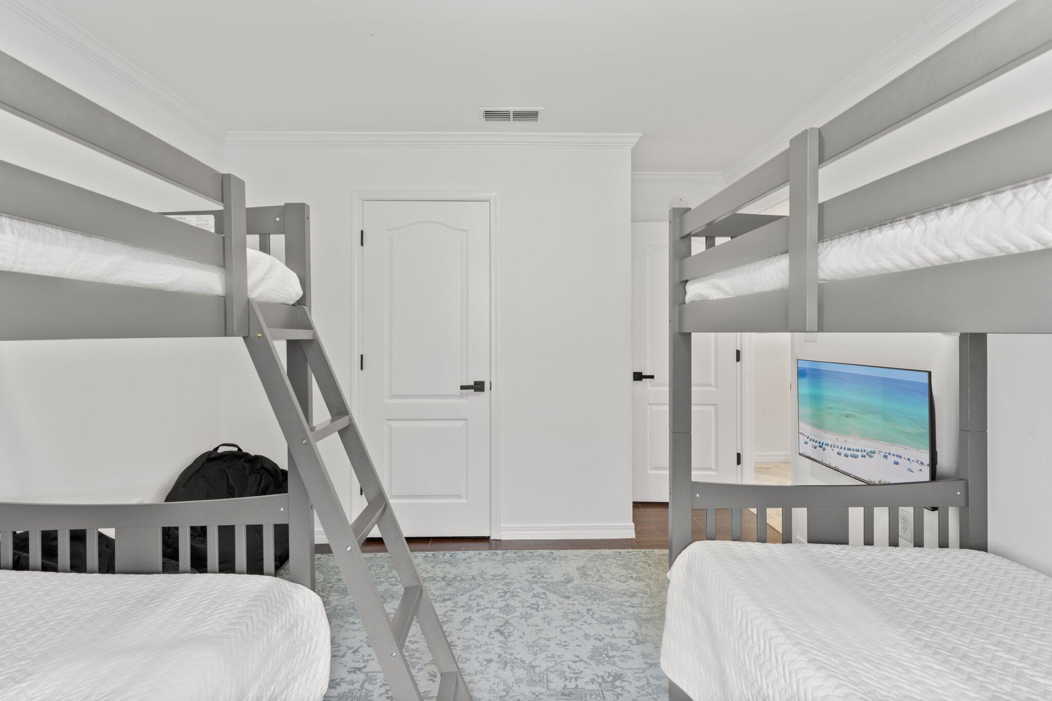 PARADISE RETREAT - Residential