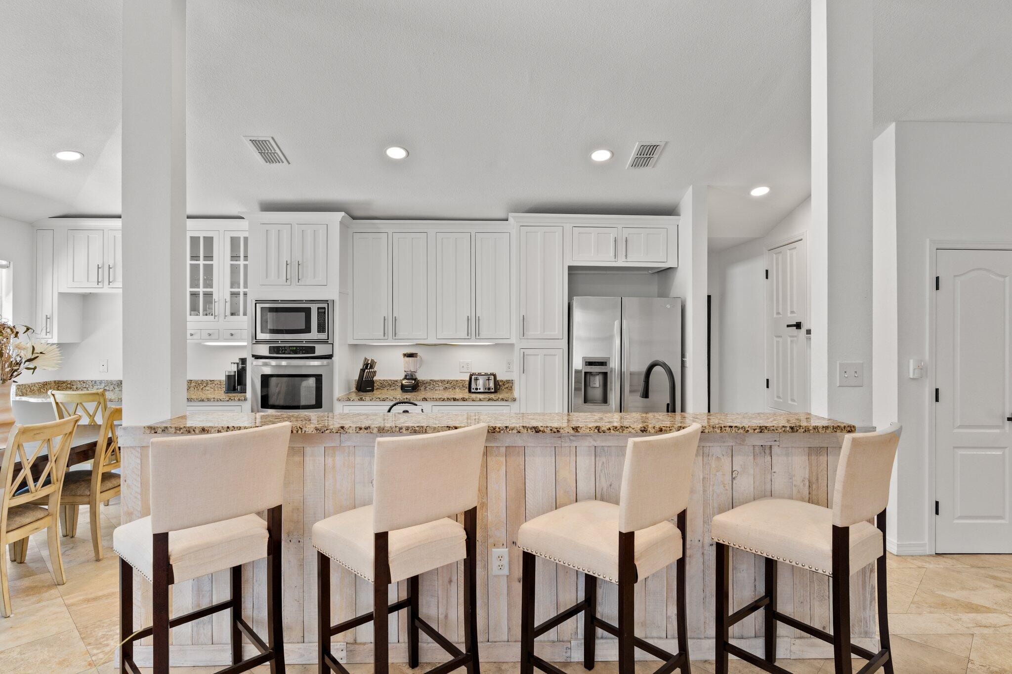 PARADISE RETREAT - Residential