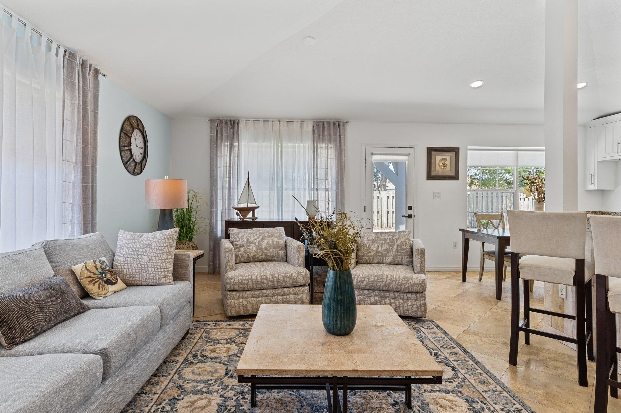 PARADISE RETREAT - Residential