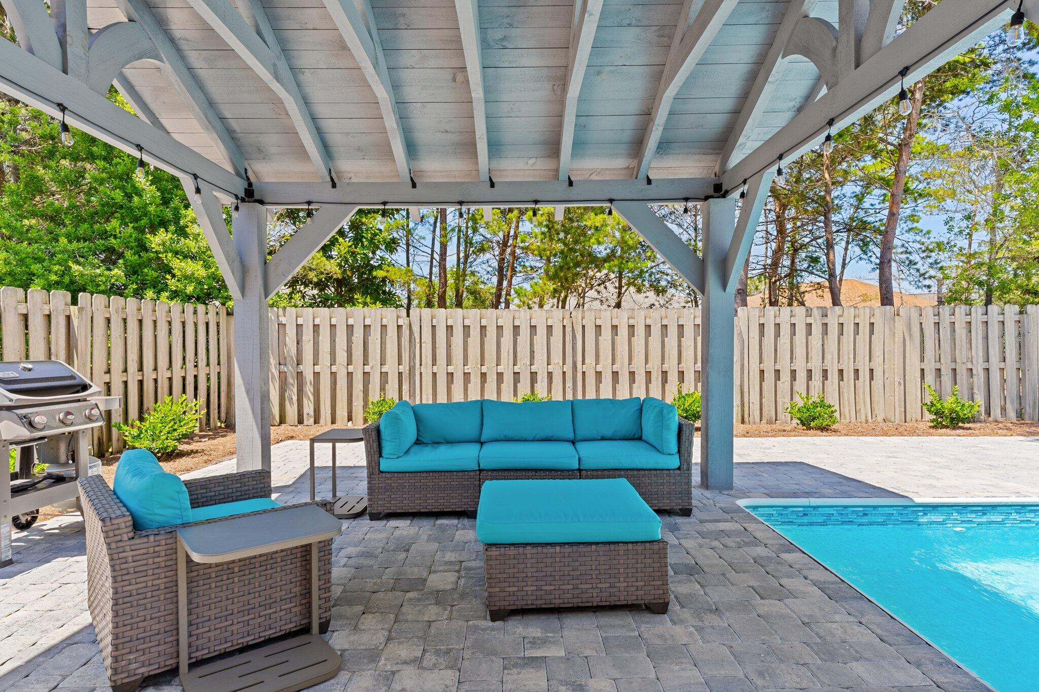 PARADISE RETREAT - Residential