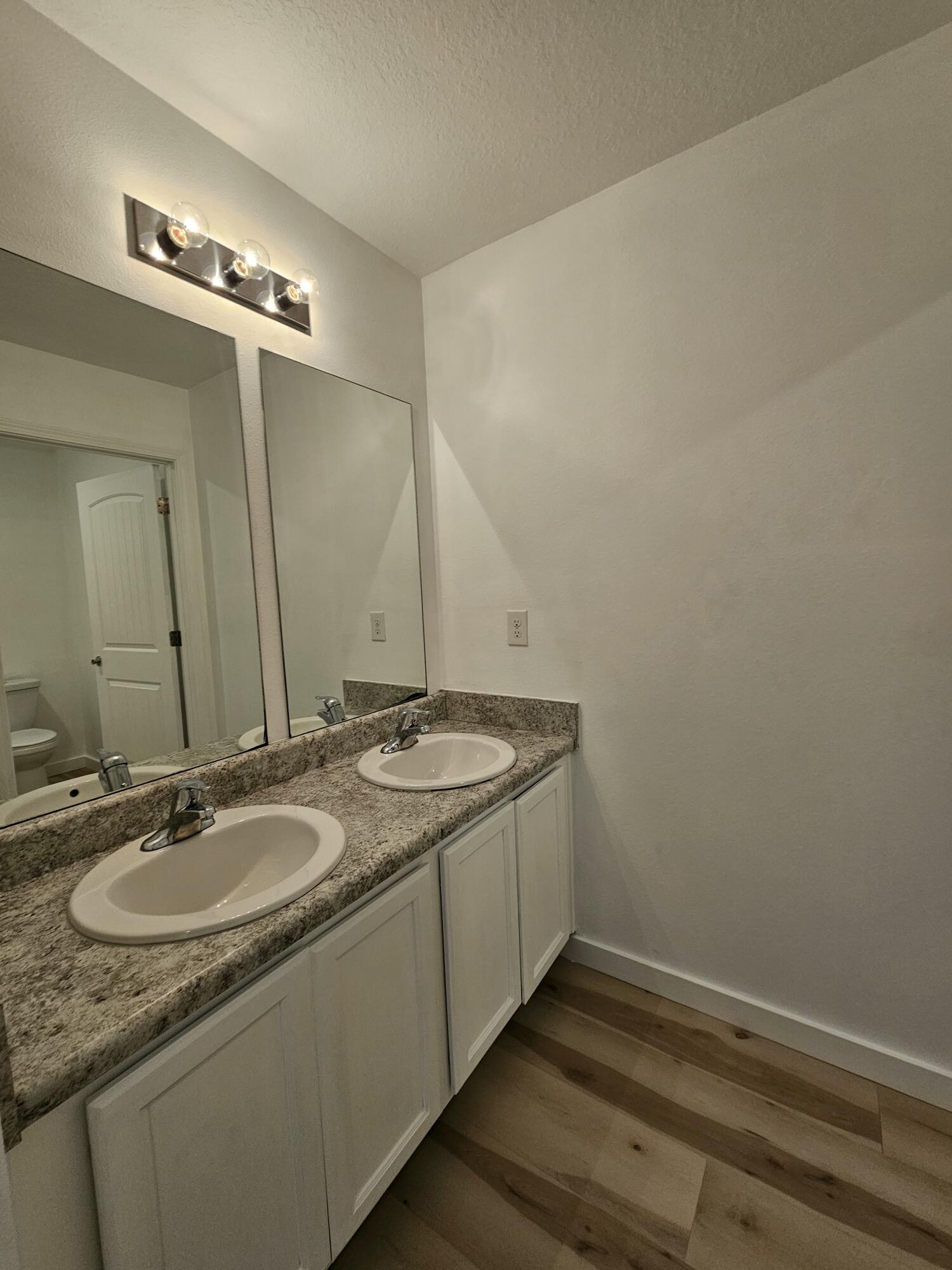 Redstone Commons - Residential Lease