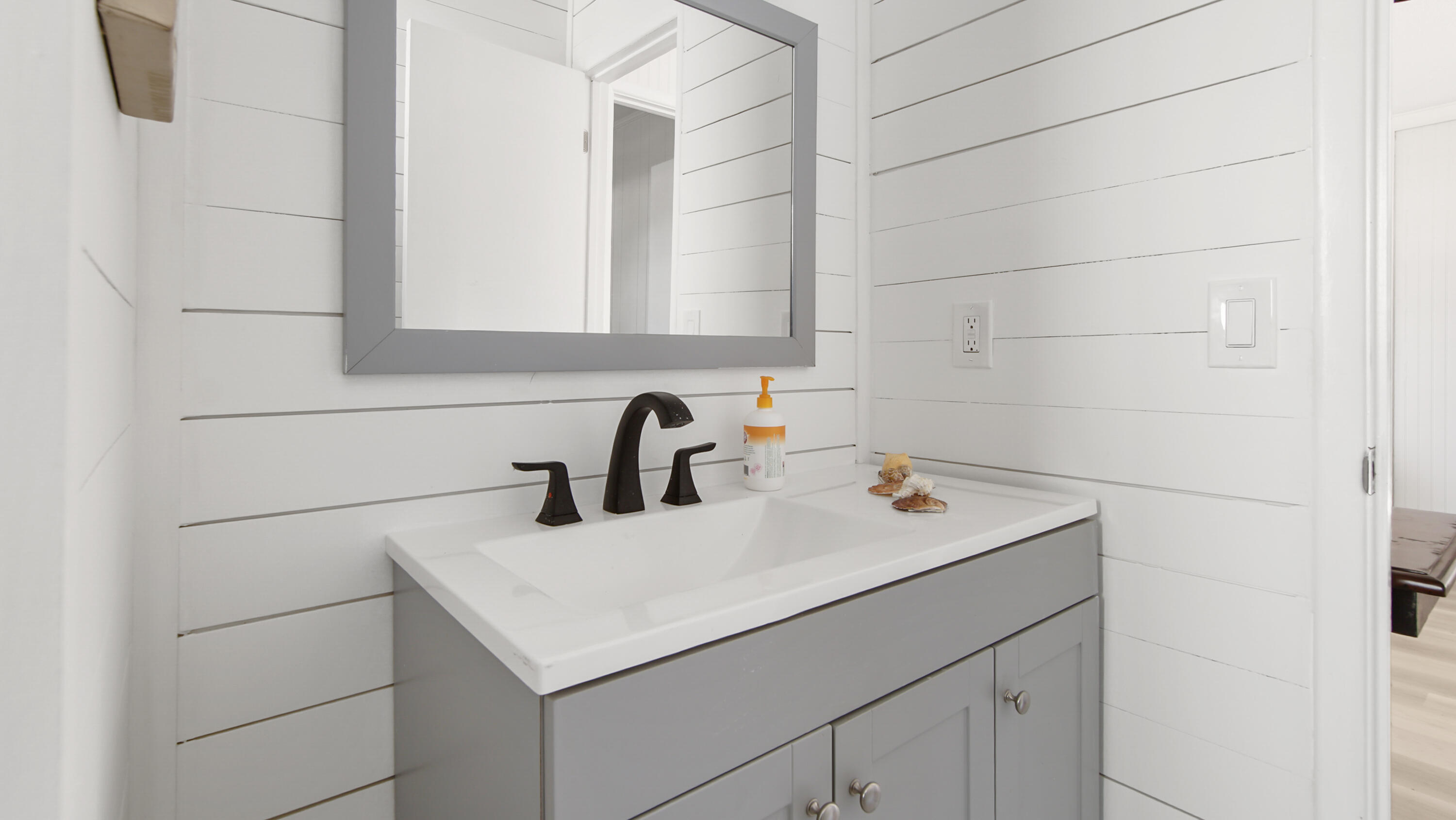 HOLIDAY BEACH UNIT 15 - Residential