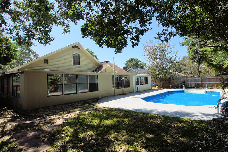 MARY ESTHER MANOR 1ST ADDN - Residential
