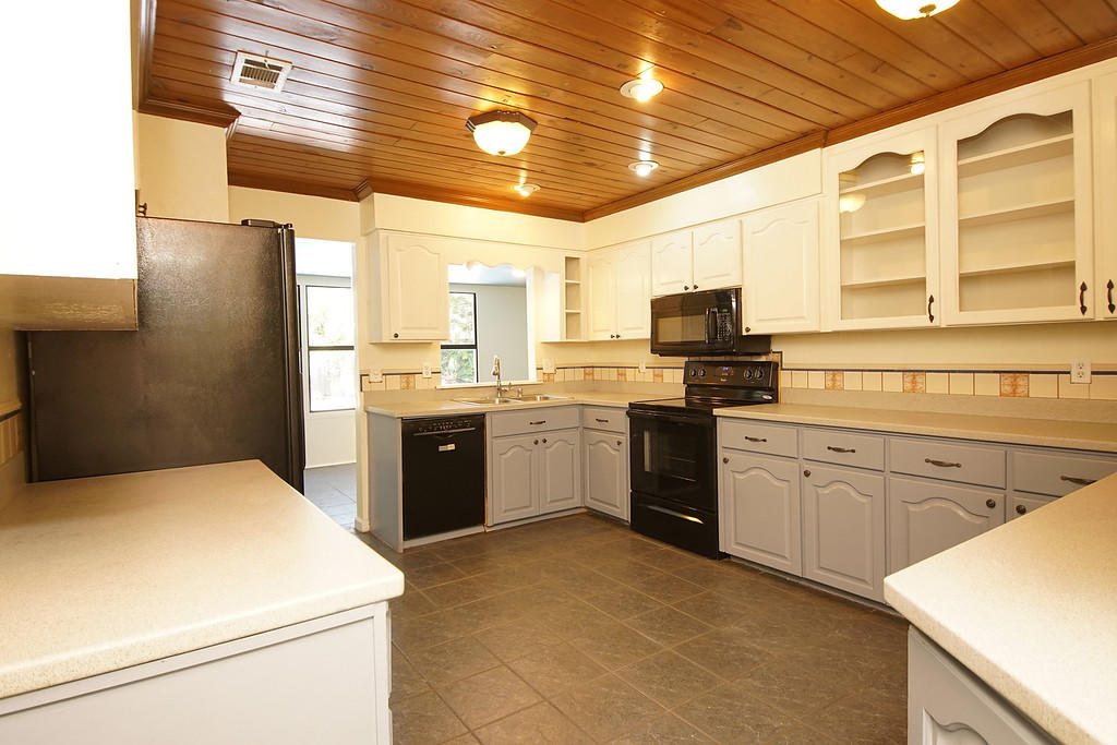 MARY ESTHER MANOR 1ST ADDN - Residential