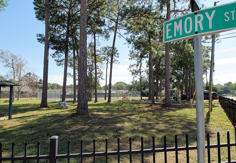 MARY ESTHER MANOR 1ST ADDN - Residential